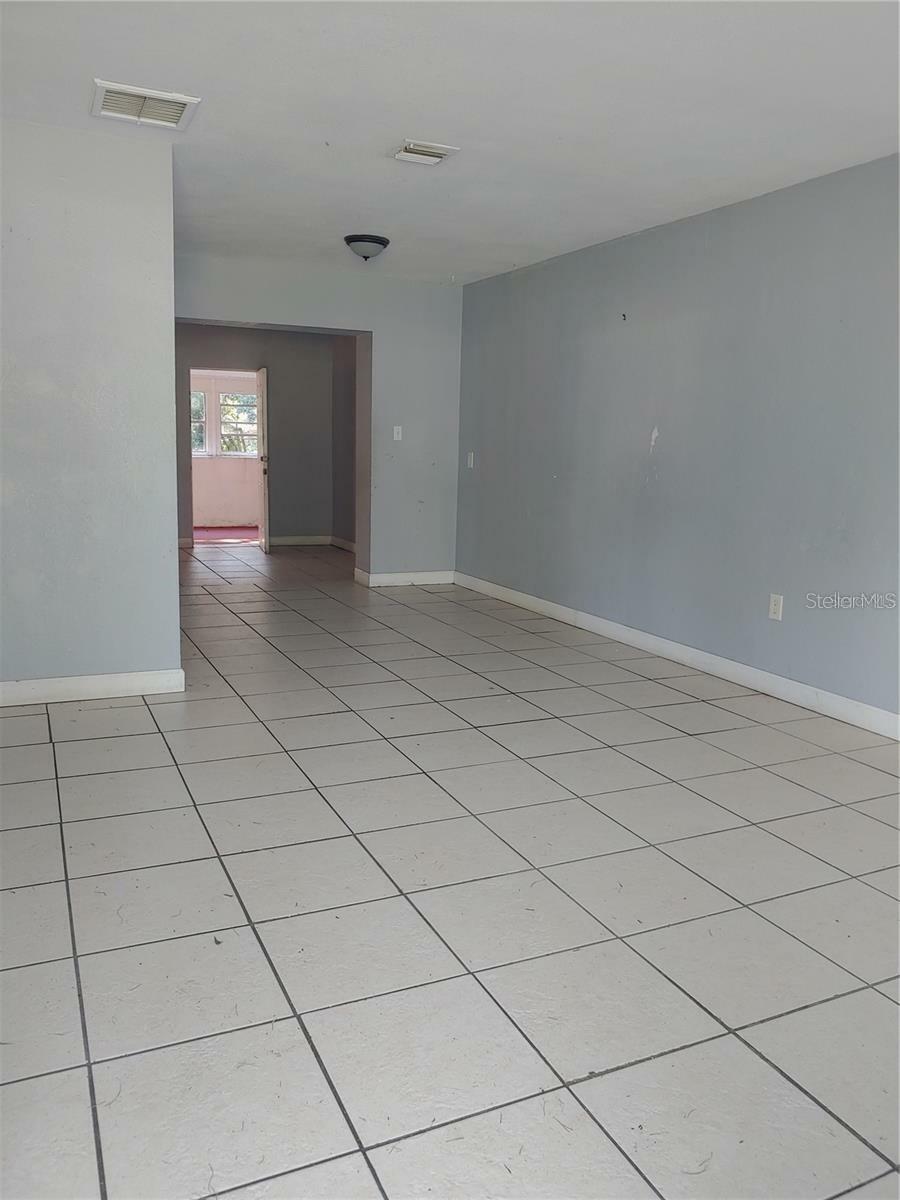 Property Photo:  1014 San Domingo Road  FL 32808 