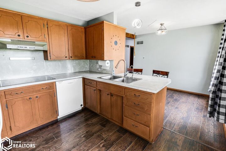 Property Photo:  12541 160th Avenue  IA 52501