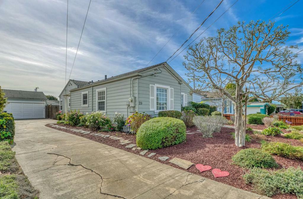 Property Photo:  29 Talbot Street  CA 93901 