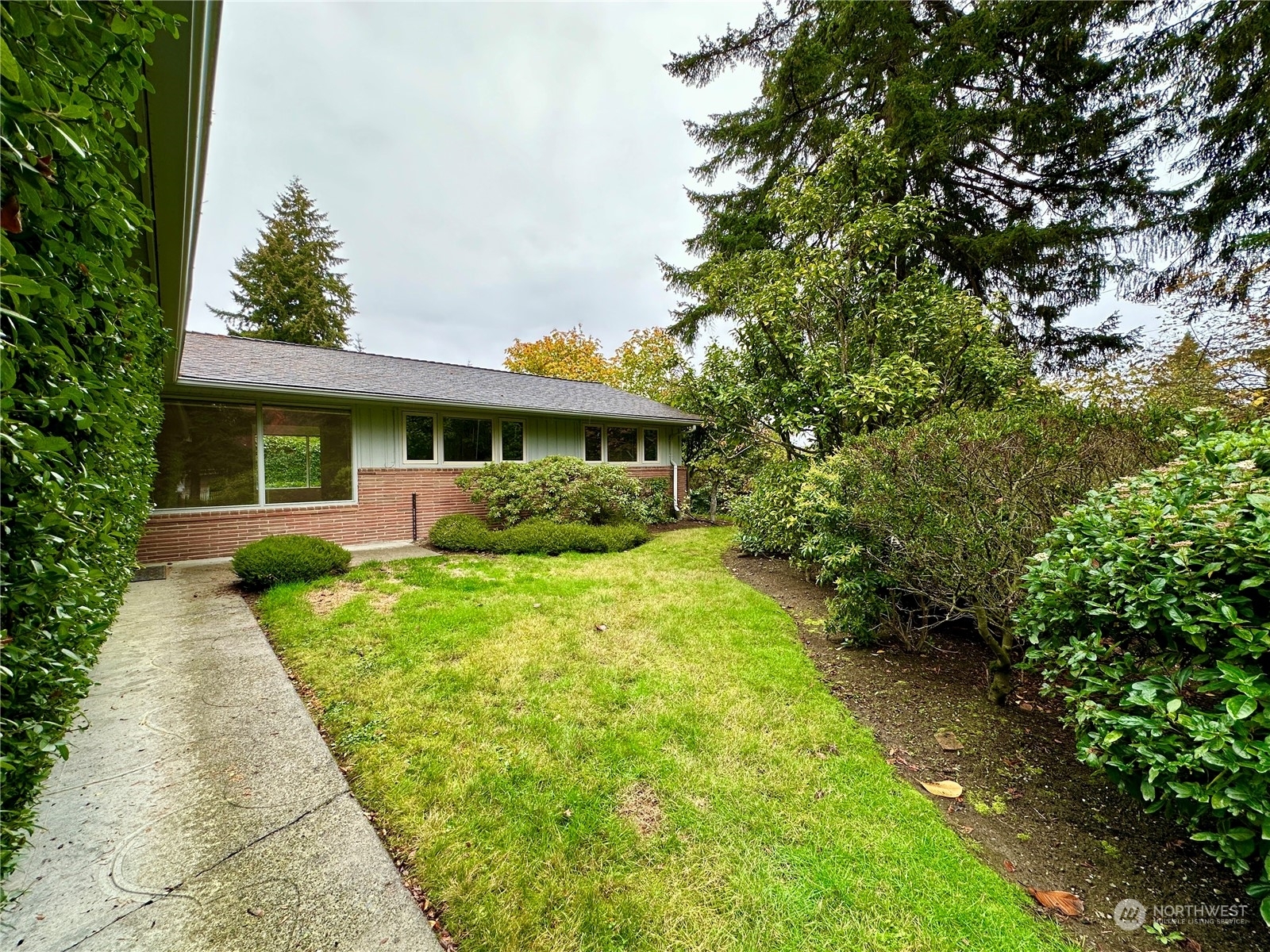 7920 NE 26th Street  Medina WA 98039 photo