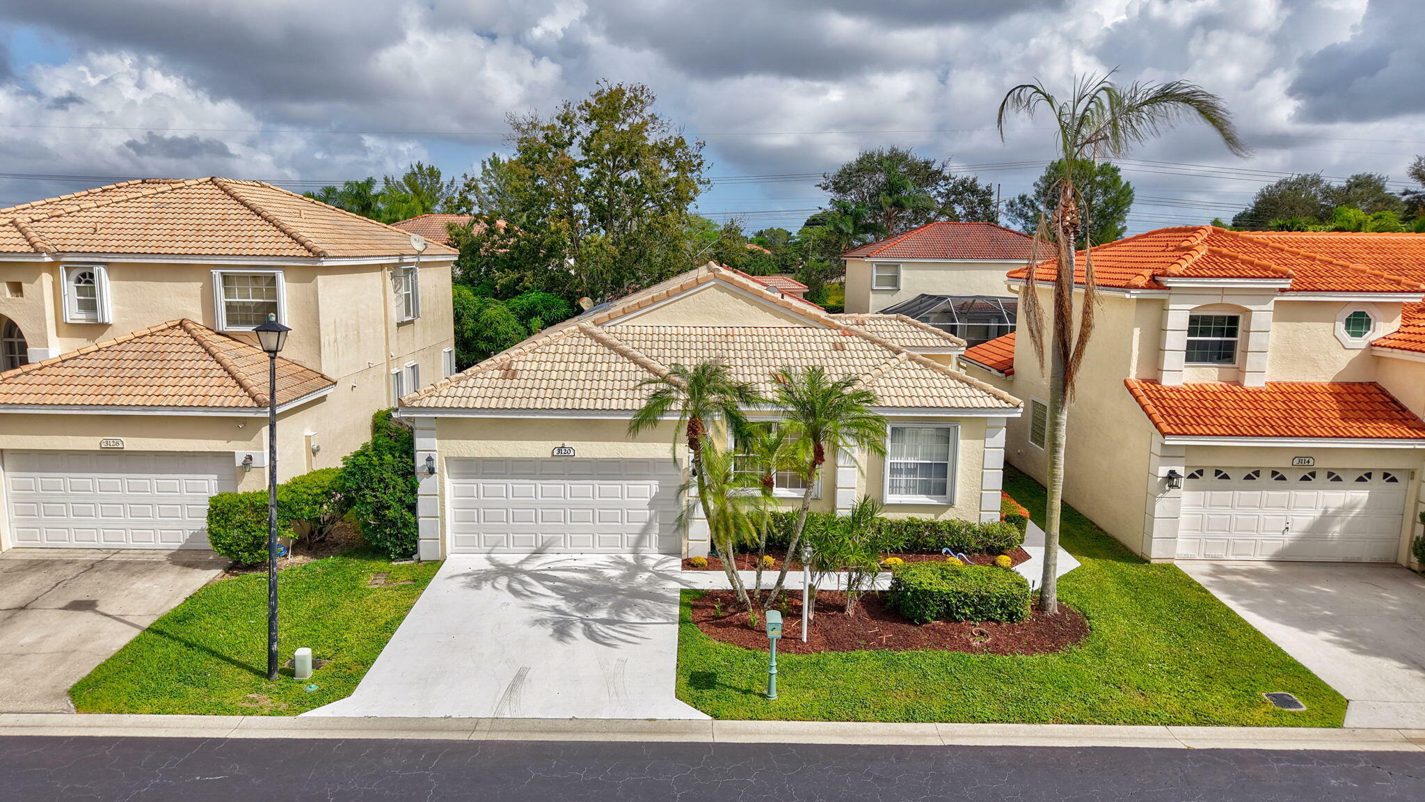 Property Photo:  3120 Bayberry Way  FL 33063 