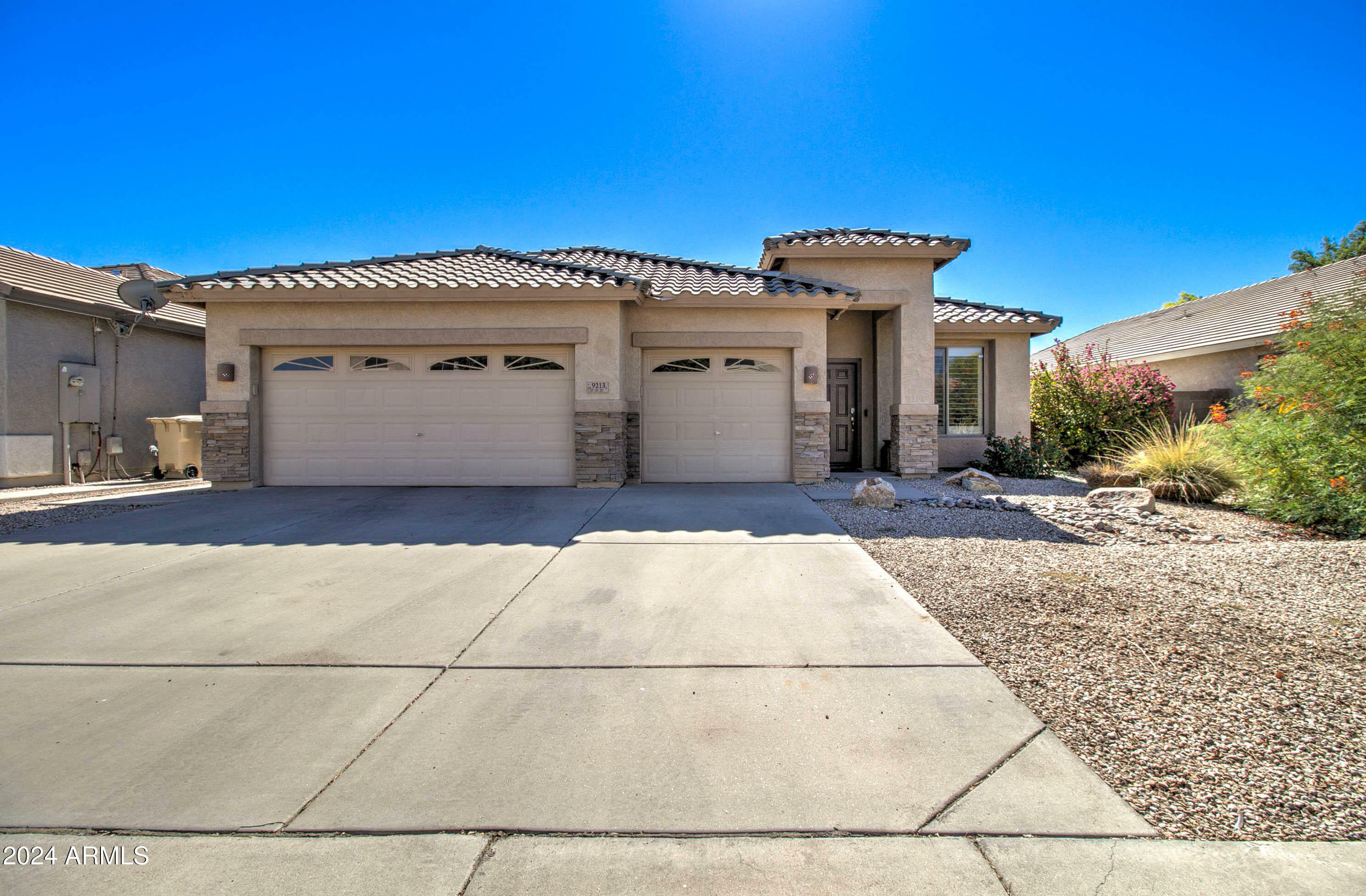 9213 W Melinda Lane  Peoria AZ 85382 photo