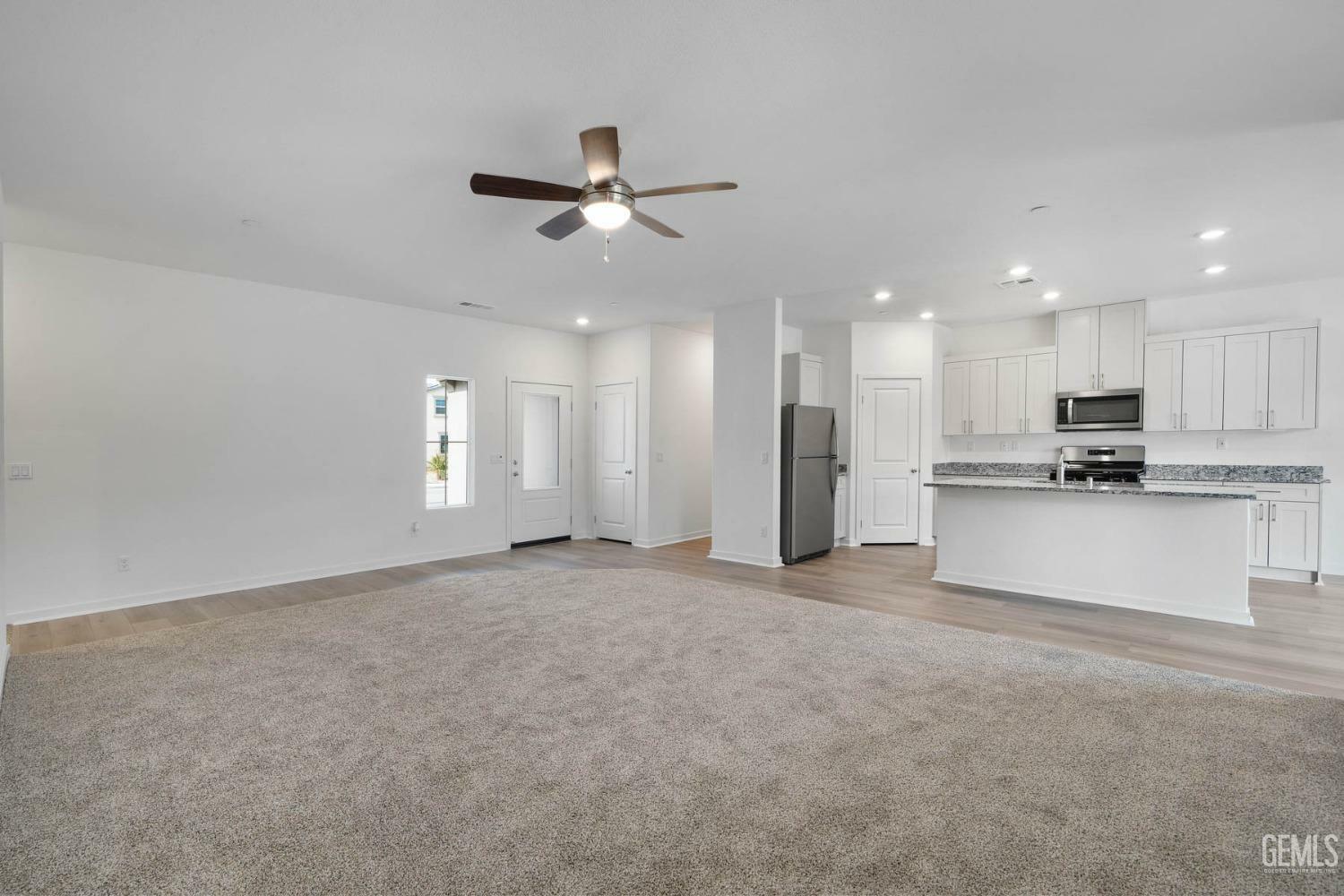 Property Photo:  5122 Chukchansi Avenue  CA 93306 