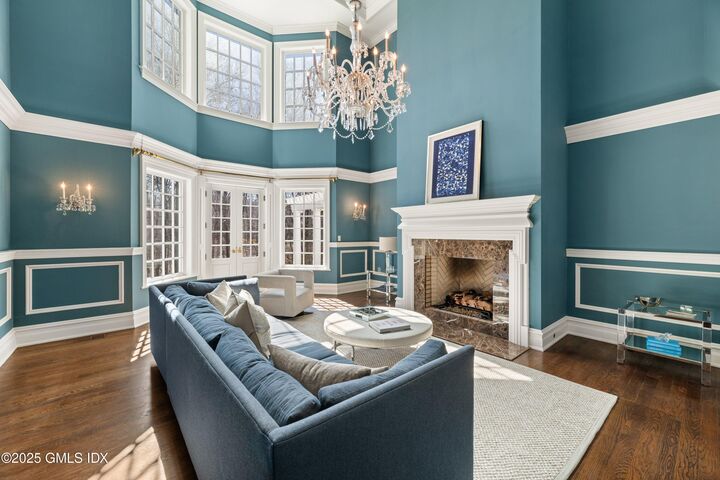 Property Photo: 20 Sherwood Farm Lane CT 06831