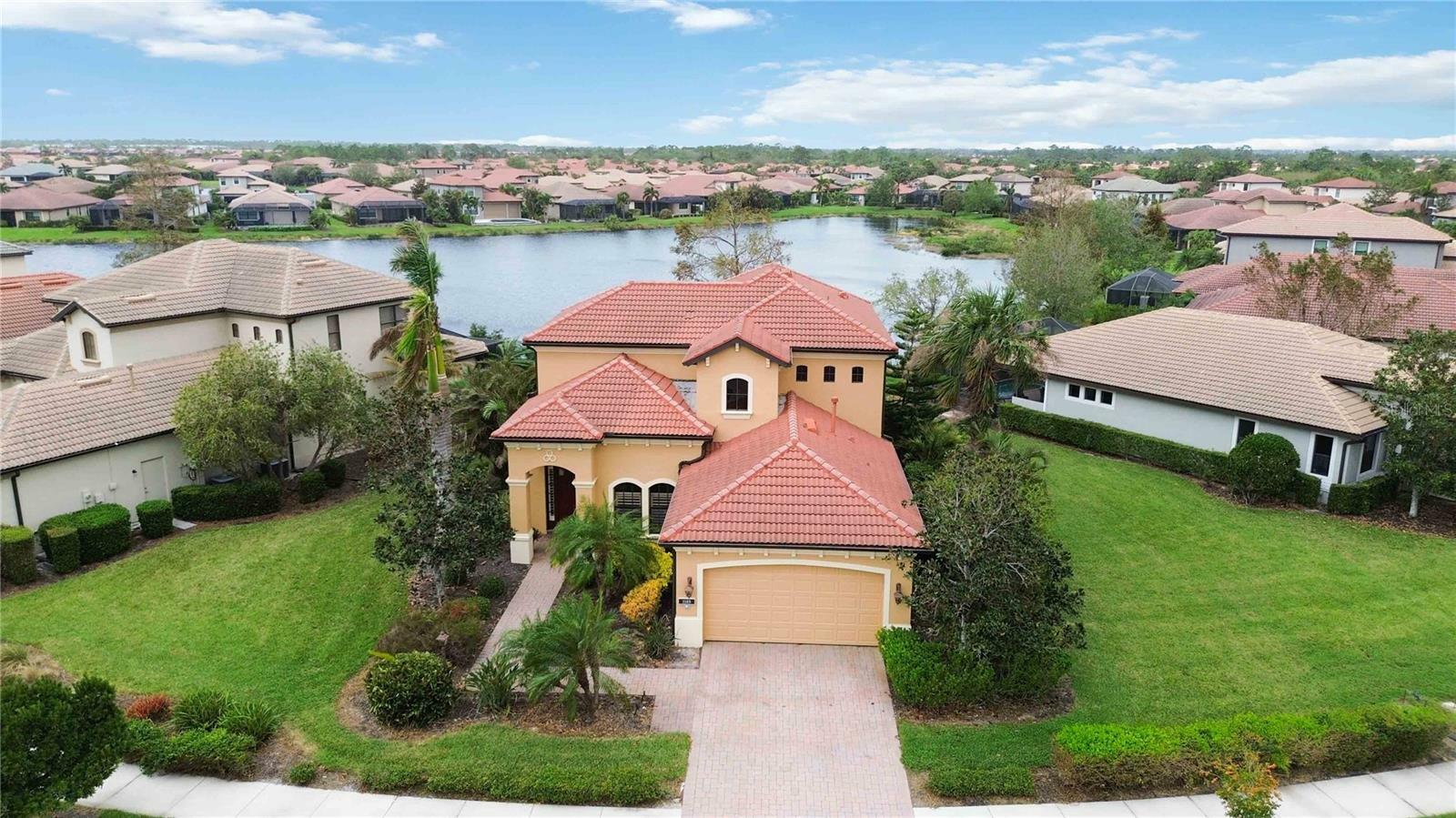 Property Photo: 1165 Cielo Court FL 34275