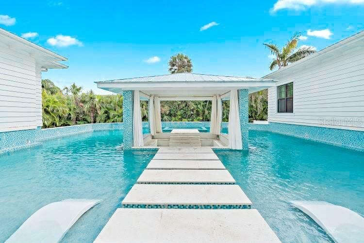 Property Photo:  328 Monroe Drive  FL 34236 