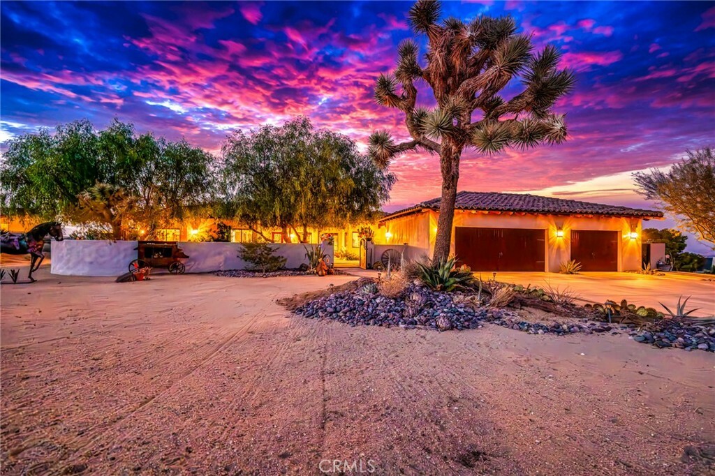 Property Photo: 61138 Onaga Trail CA 92252
