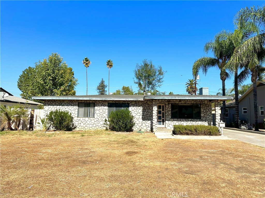 Property Photo:  4561 Beverly Court  CA 92506 