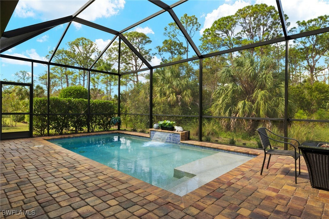 Property Photo:  1586 Marton Court  FL 34113 