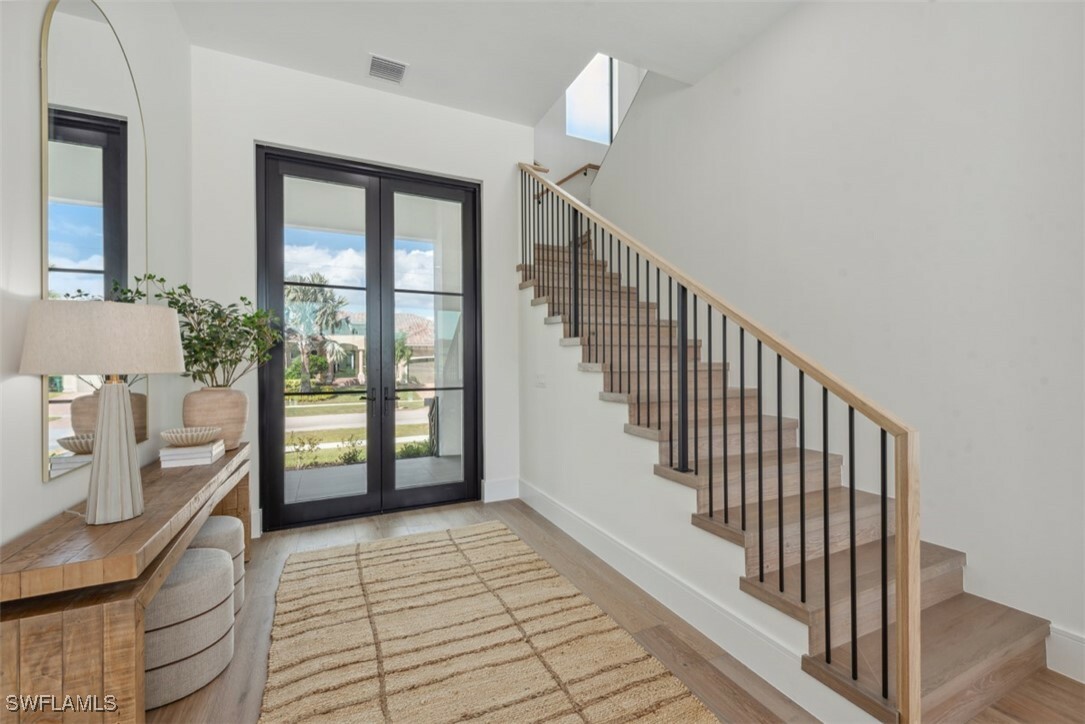 Property Photo:  453 Parkhouse Court  FL 34145 