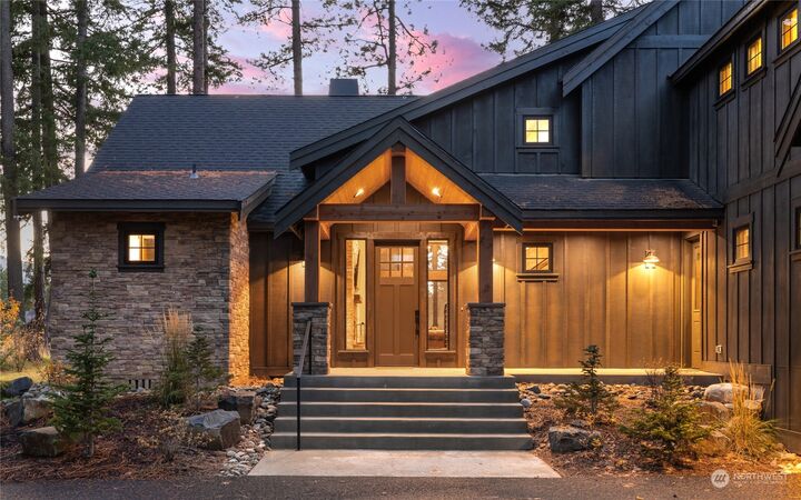 Property Photo:  680  Spragger Way  WA 98922 