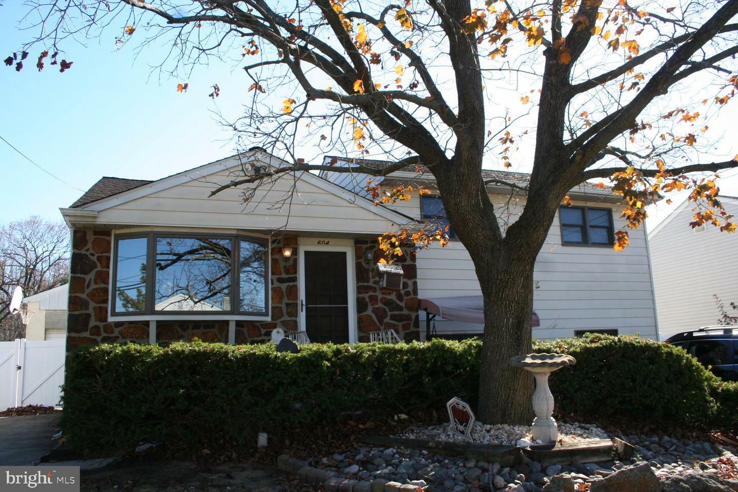 Property Photo:  604 Williams Avenue  NJ 08078 