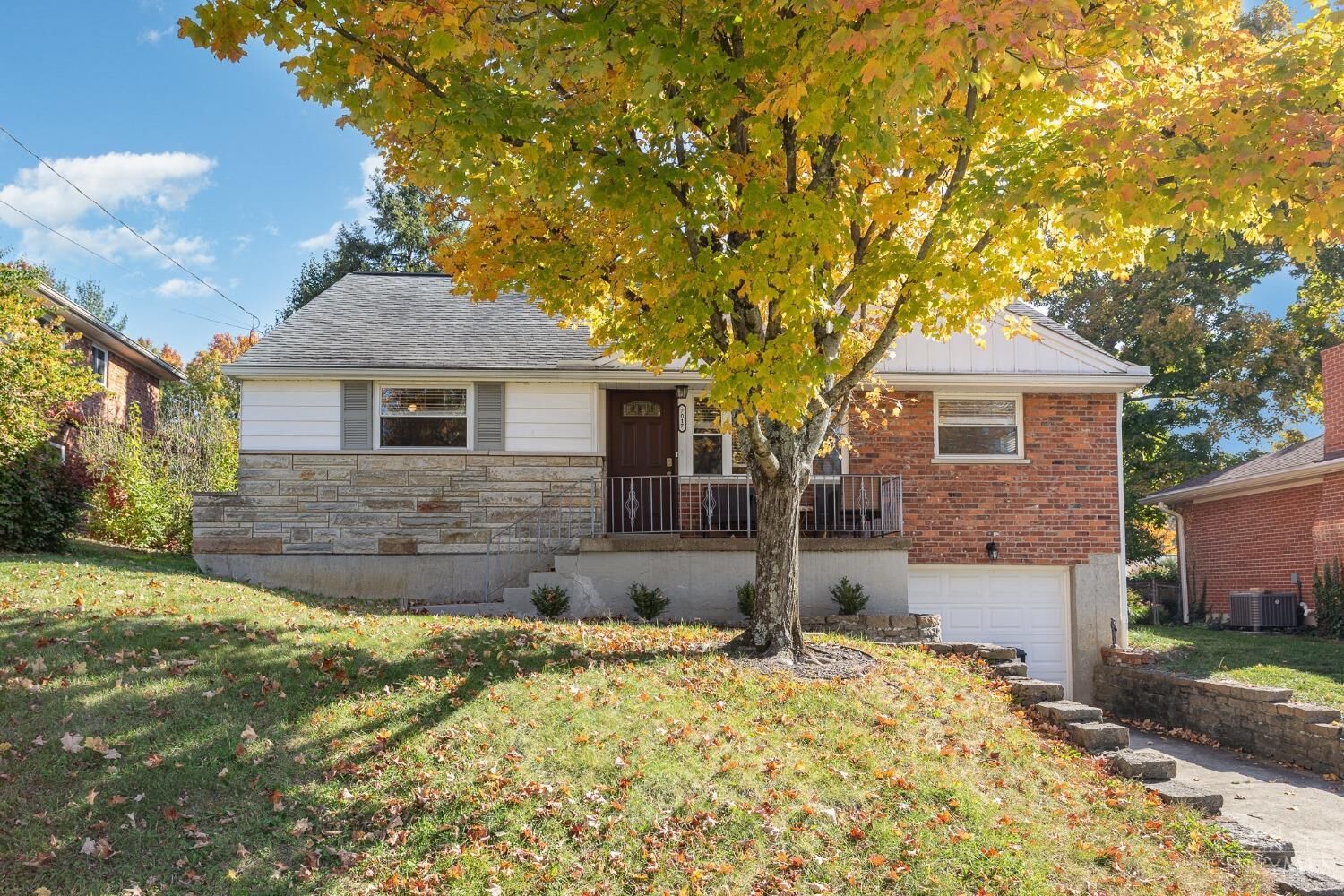 Property Photo:  7017 Moorfield Drive  OH 45230 