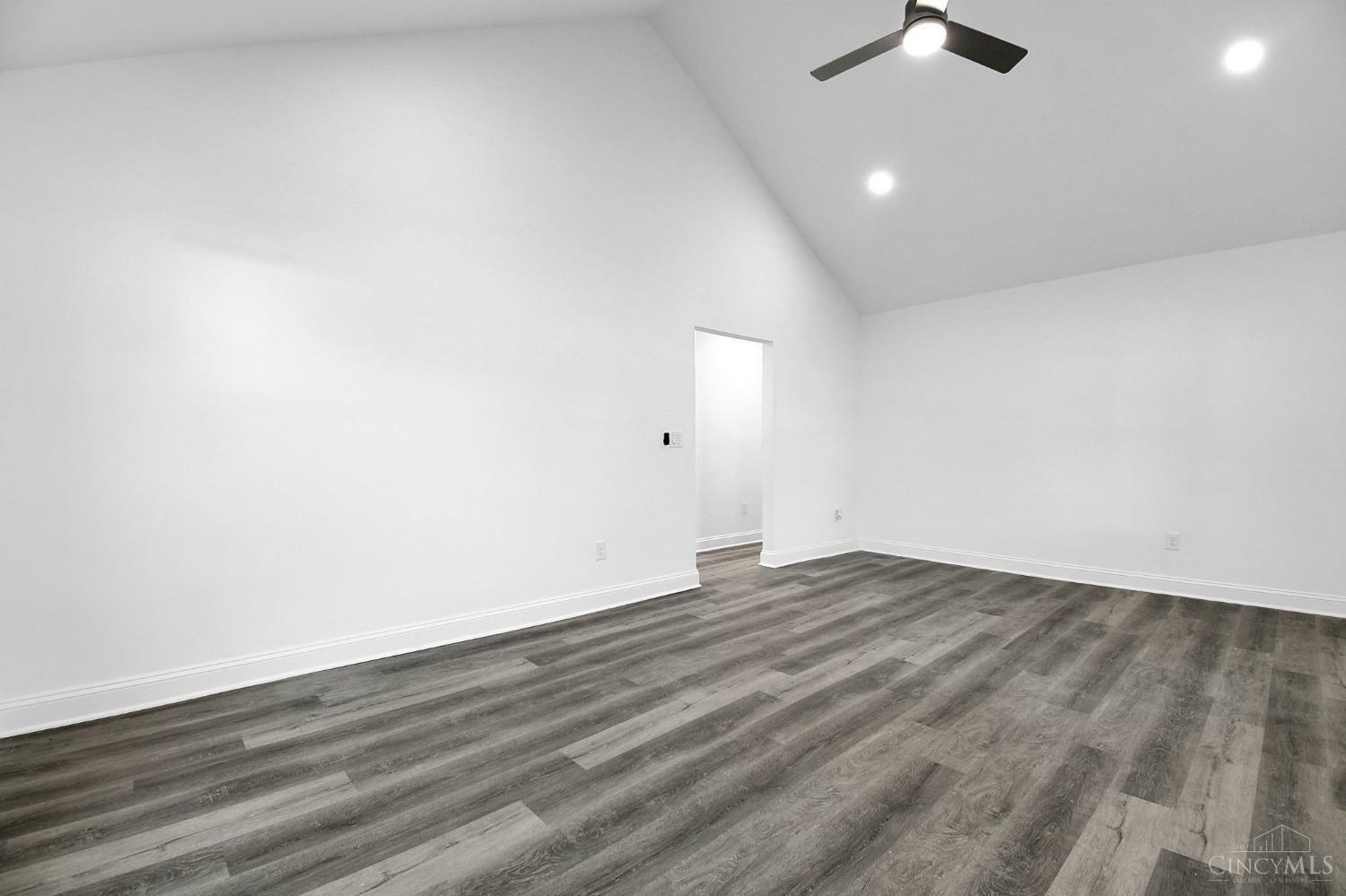 Property Photo:  1113 Woodside  OH 45044 