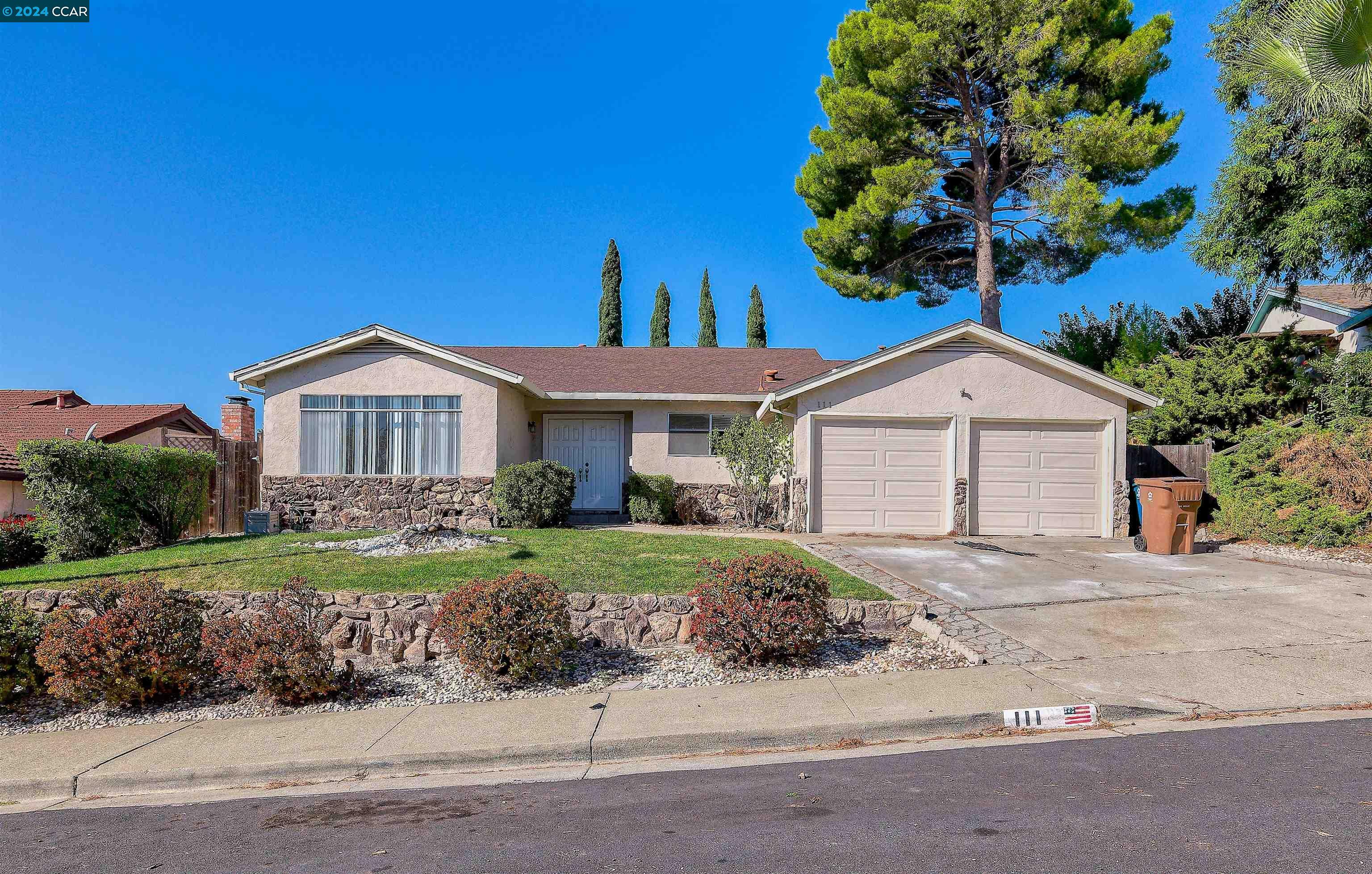 Property Photo:  111 Nanimo Ct  CA 94509 