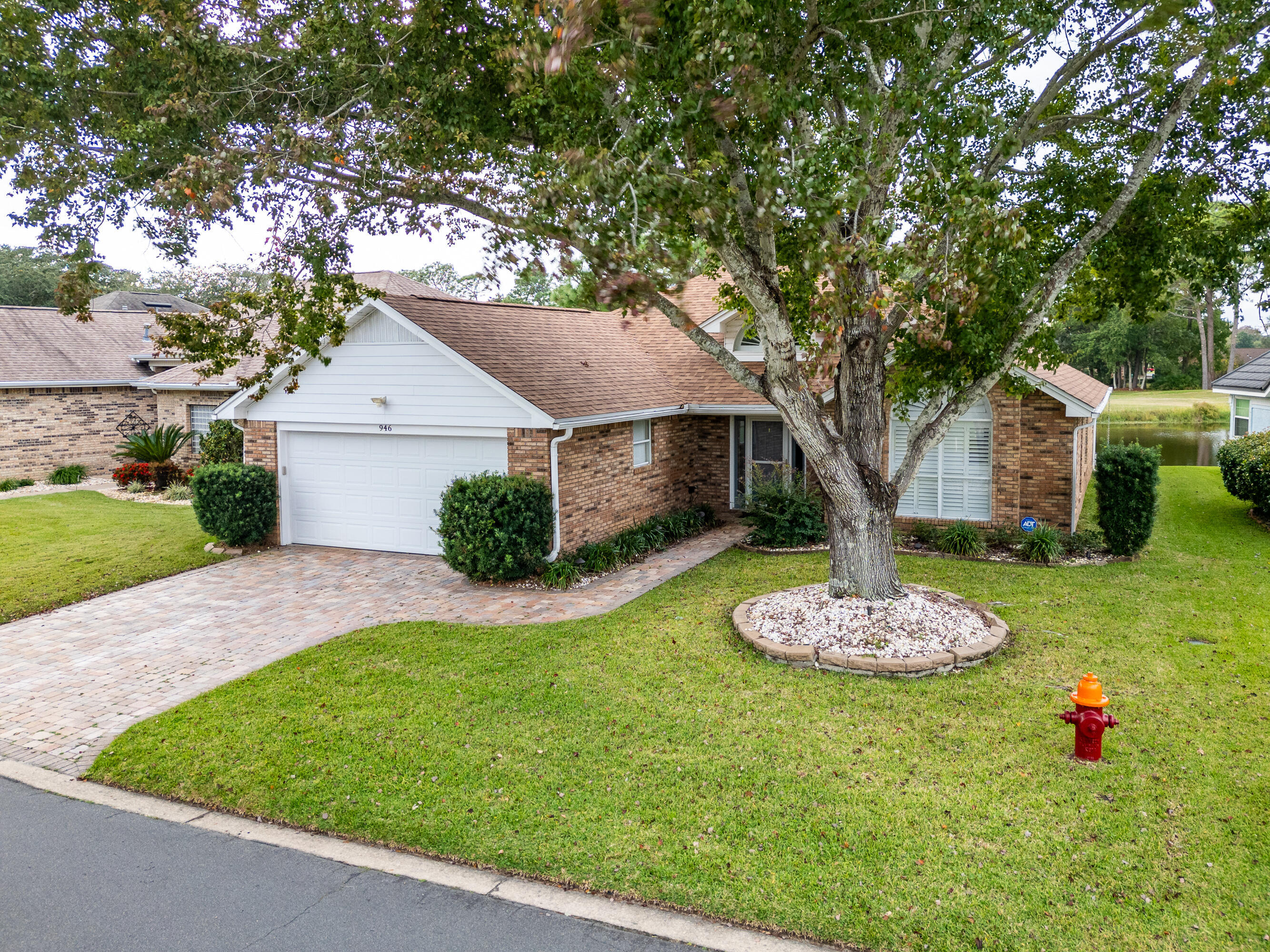 Property Photo: 946 Shalimar Point Drive FL 32579