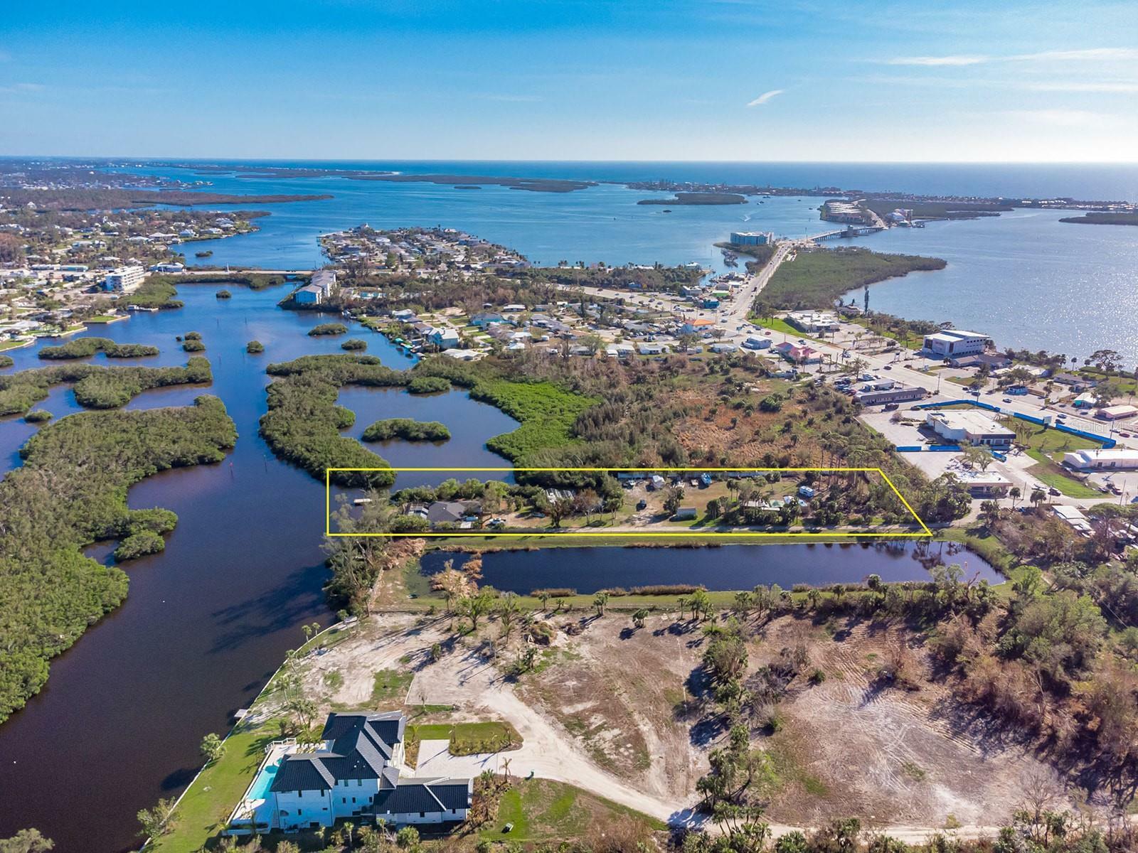 Property Photo:  300 E Bay Heights Road  FL 34223 