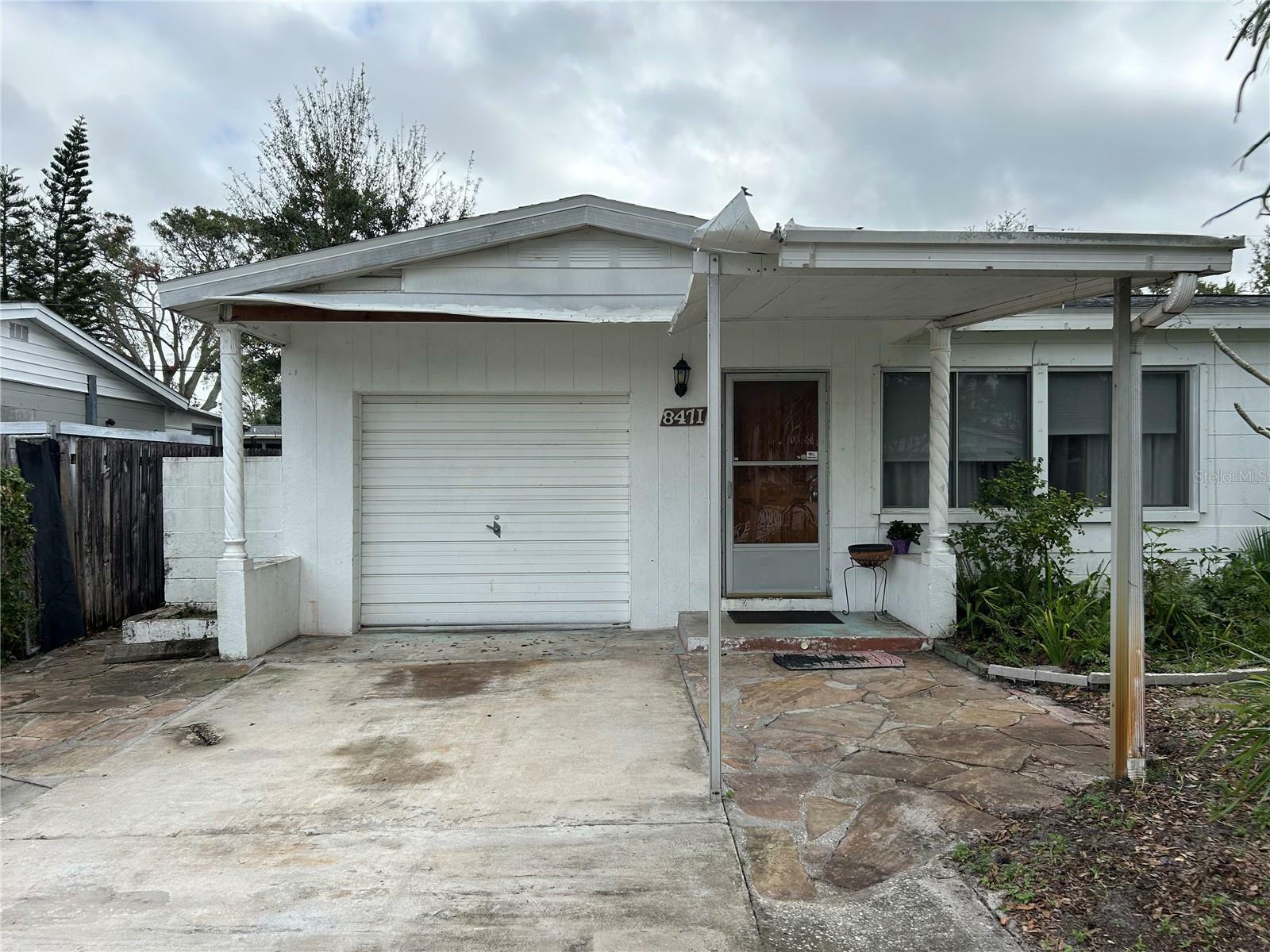 Property Photo: 8471 52nd Lane N FL 33781
