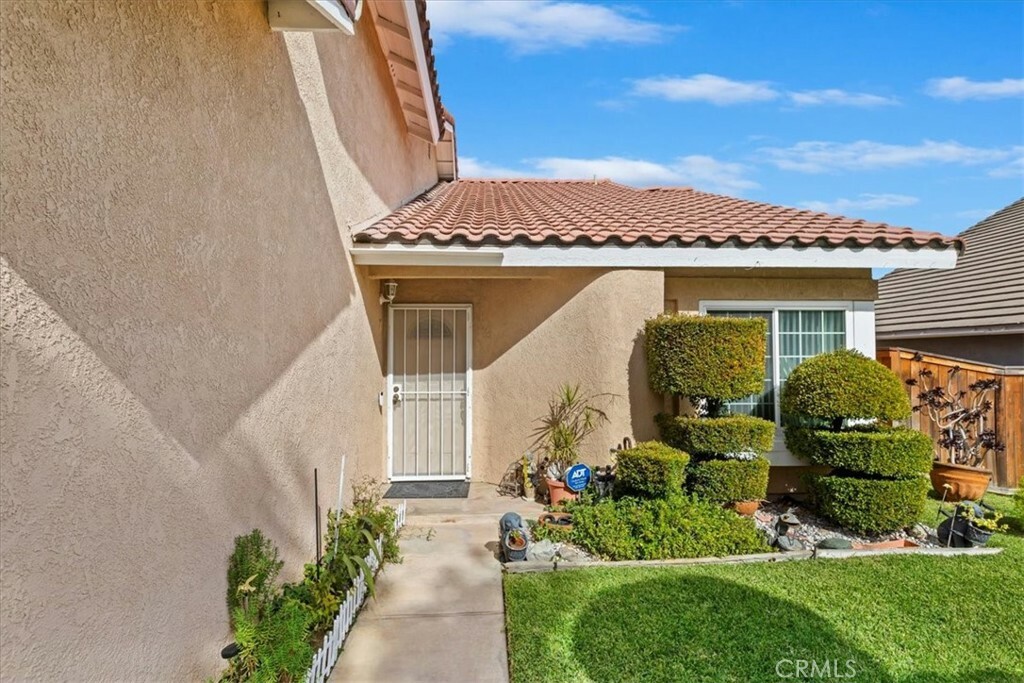 Property Photo:  1043 Ridgewood Drive  CA 92881 