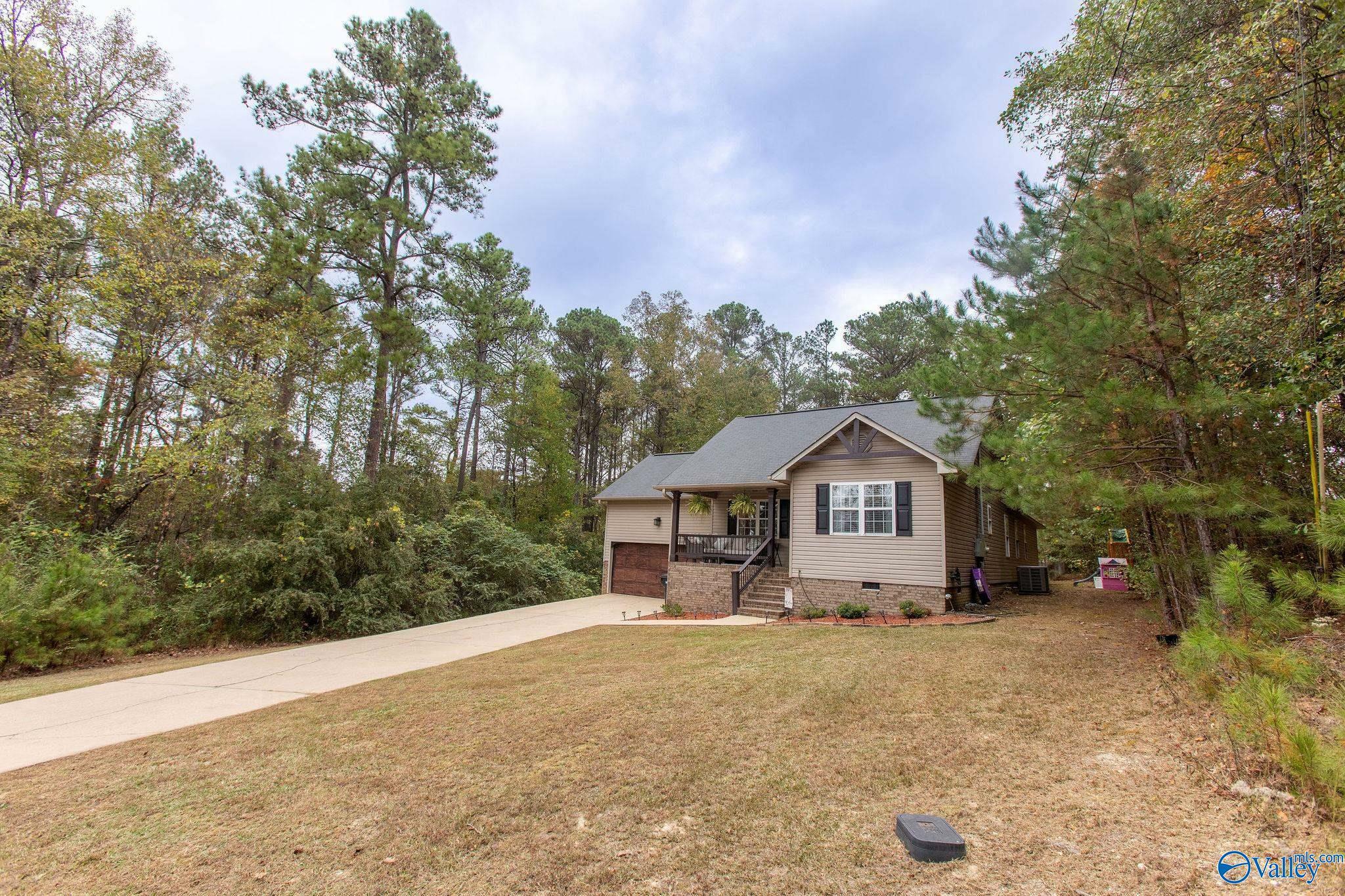 Property Photo:  2865 Plymouth Rock Trail  AL 35907 