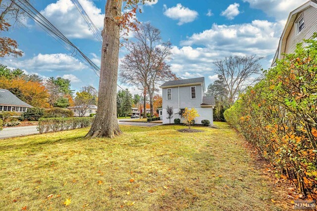 Property Photo:  49 Riverside Drive  NJ 07834 