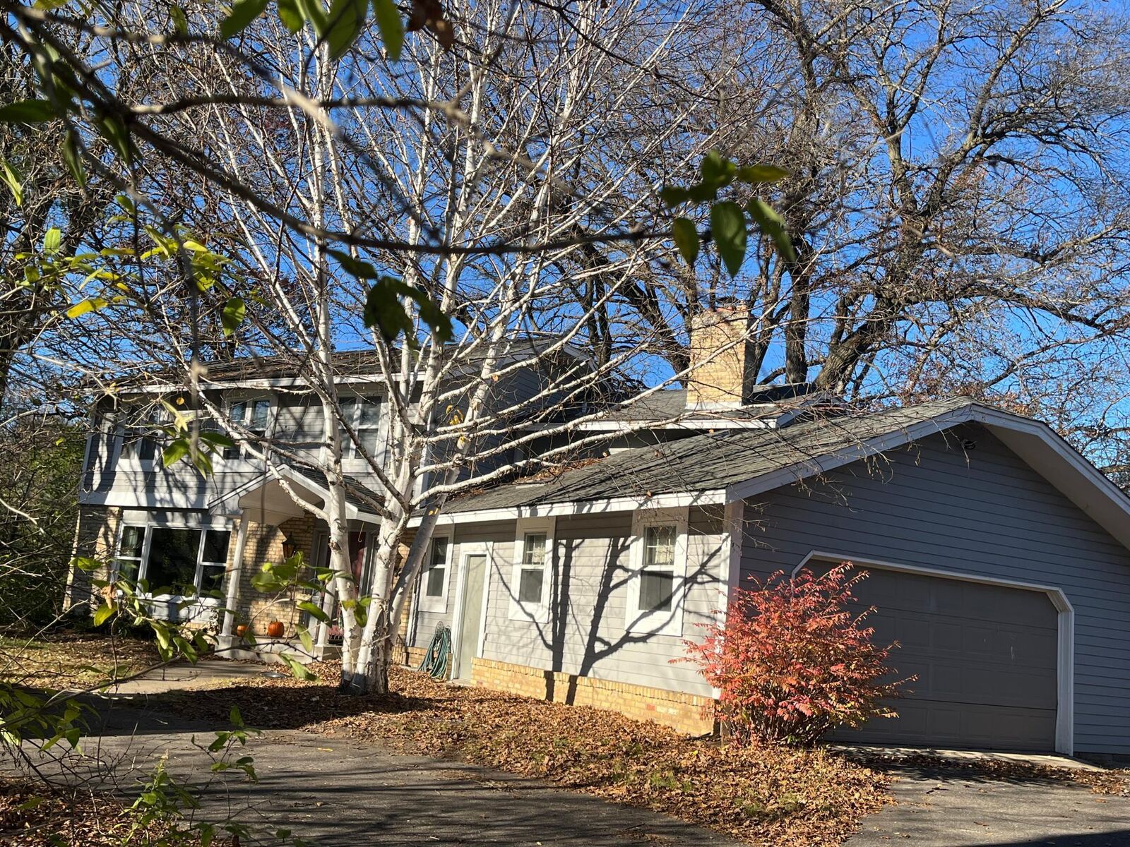 Property Photo: 725 County Road B E MN 55117