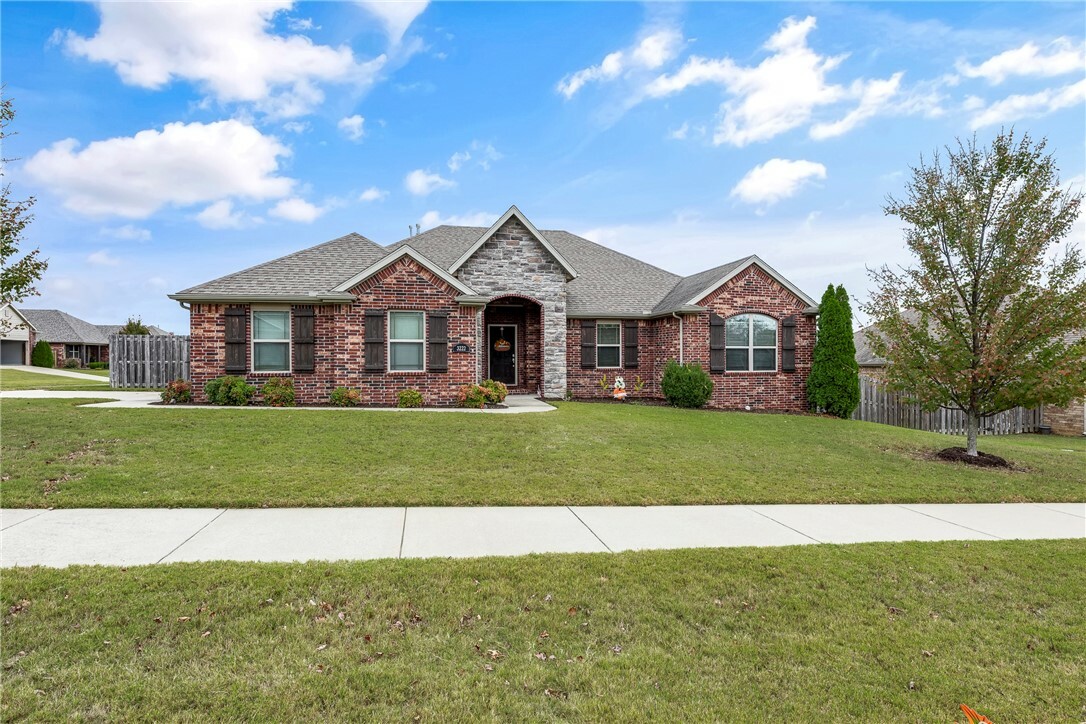 Property Photo:  3222 N Raven Lane  AR 72704 