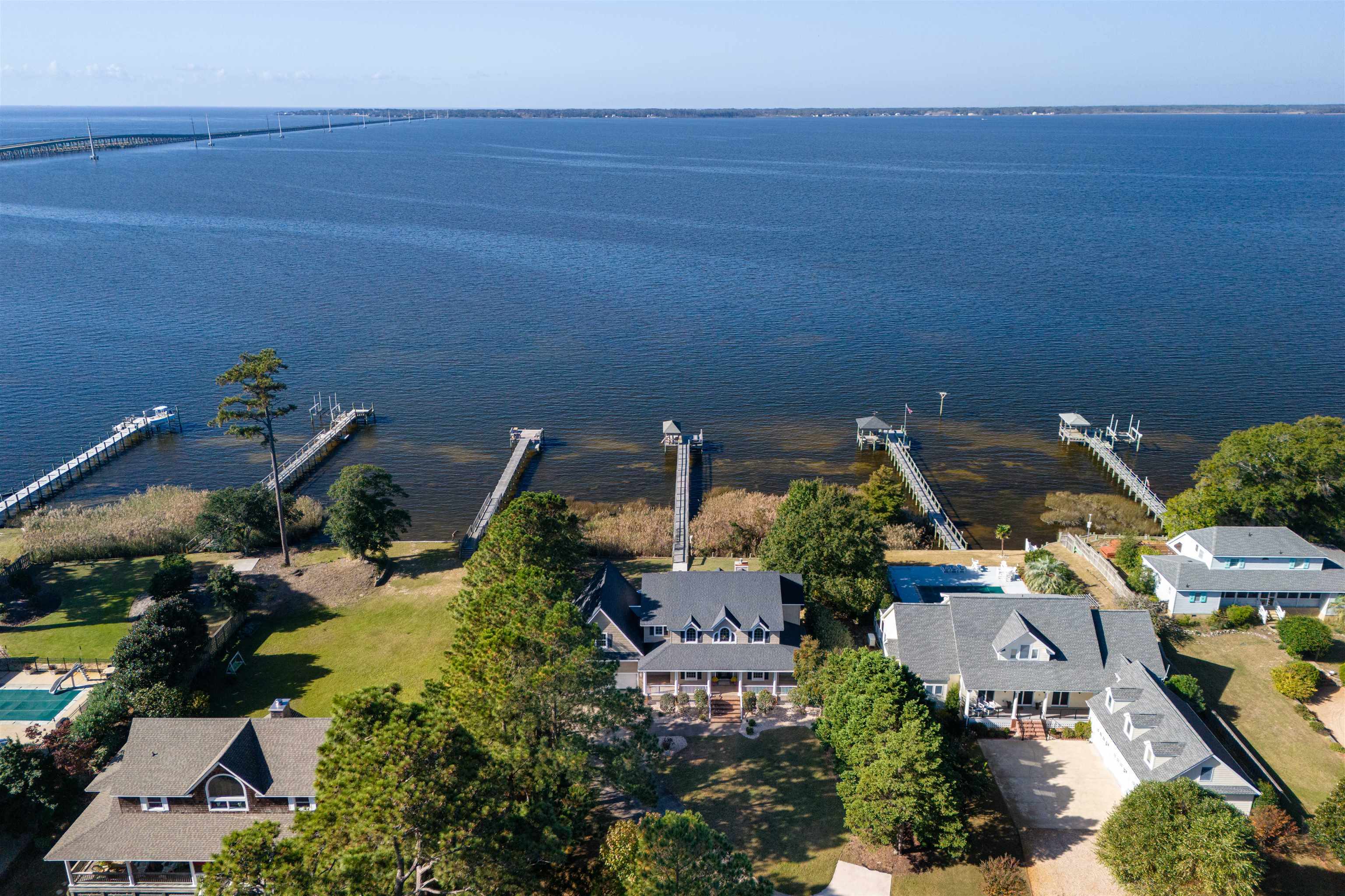 Property Photo:  1052 Martins Point Road  NC 27949 