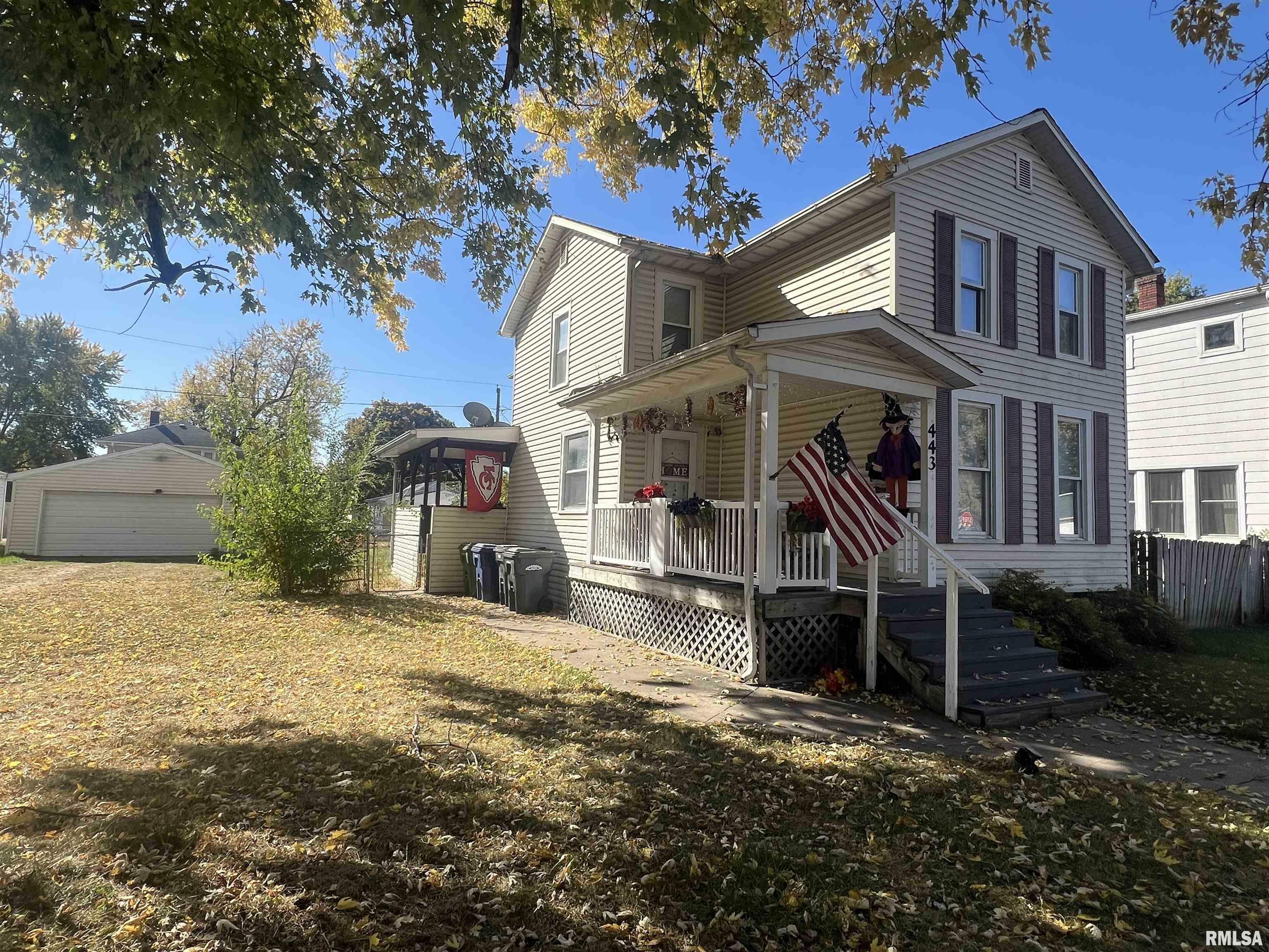 Property Photo:  443 4th Avenue North  IA 52732 