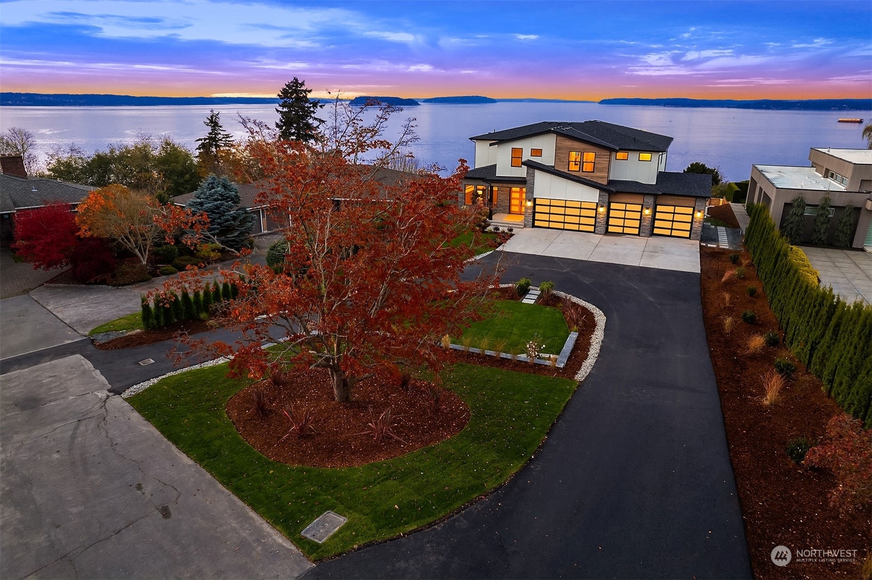 Property Photo:  535 View Ridge Drive  WA 98203 