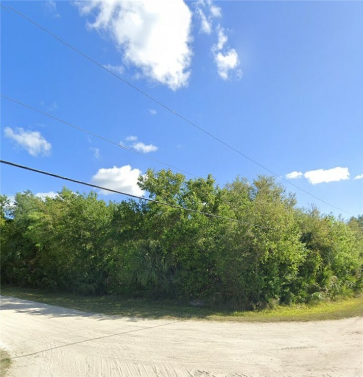 Property Photo:  9316 102nd Court  FL 32967 