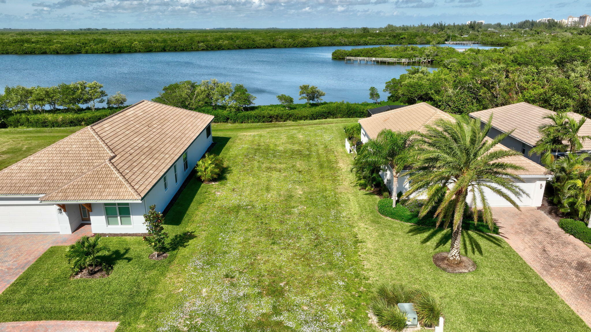 Property Photo:  1940 Lynx Drive  FL 34949 