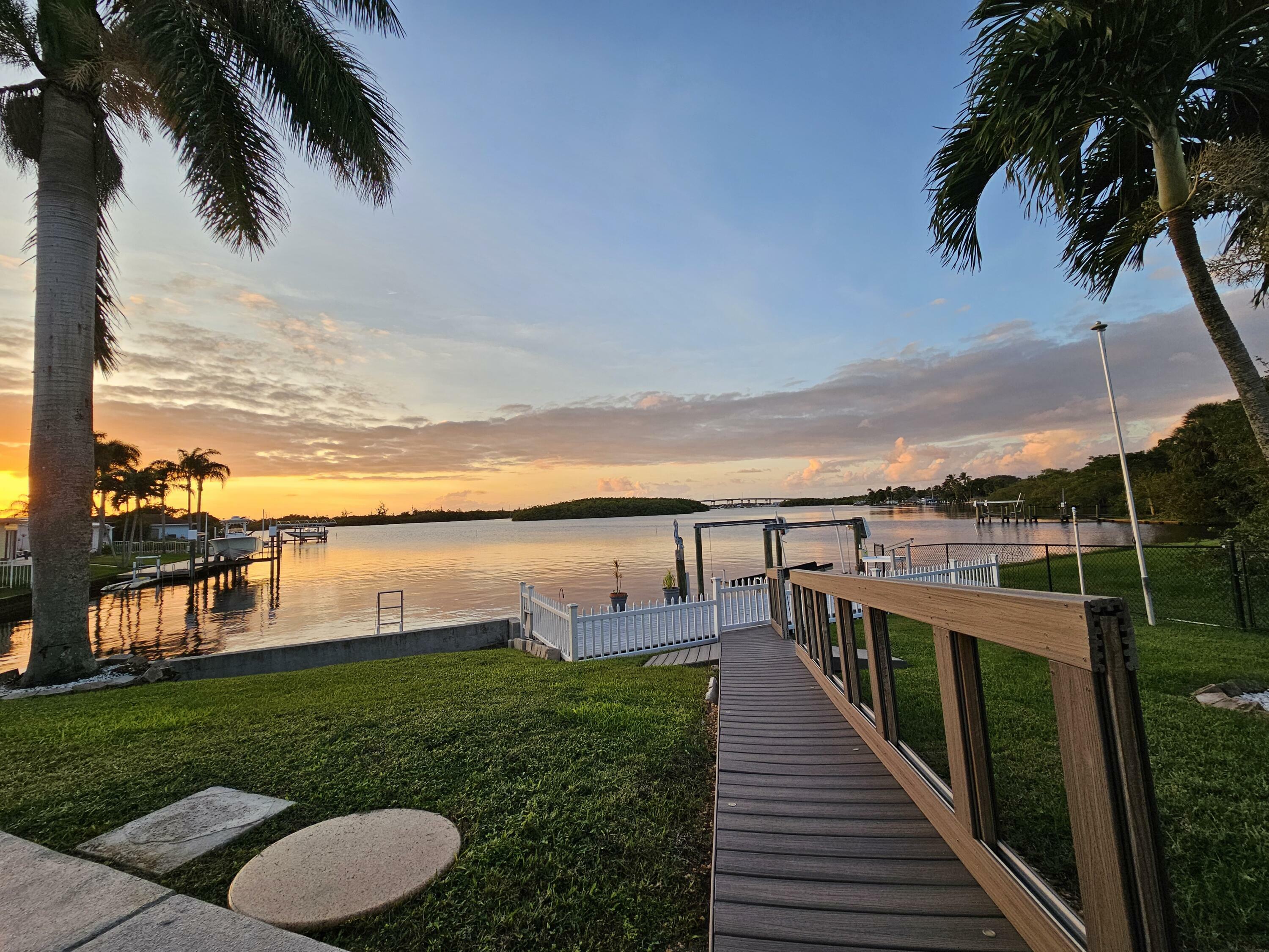 Property Photo:  226 SW Cabana Point Circle  FL 34994 