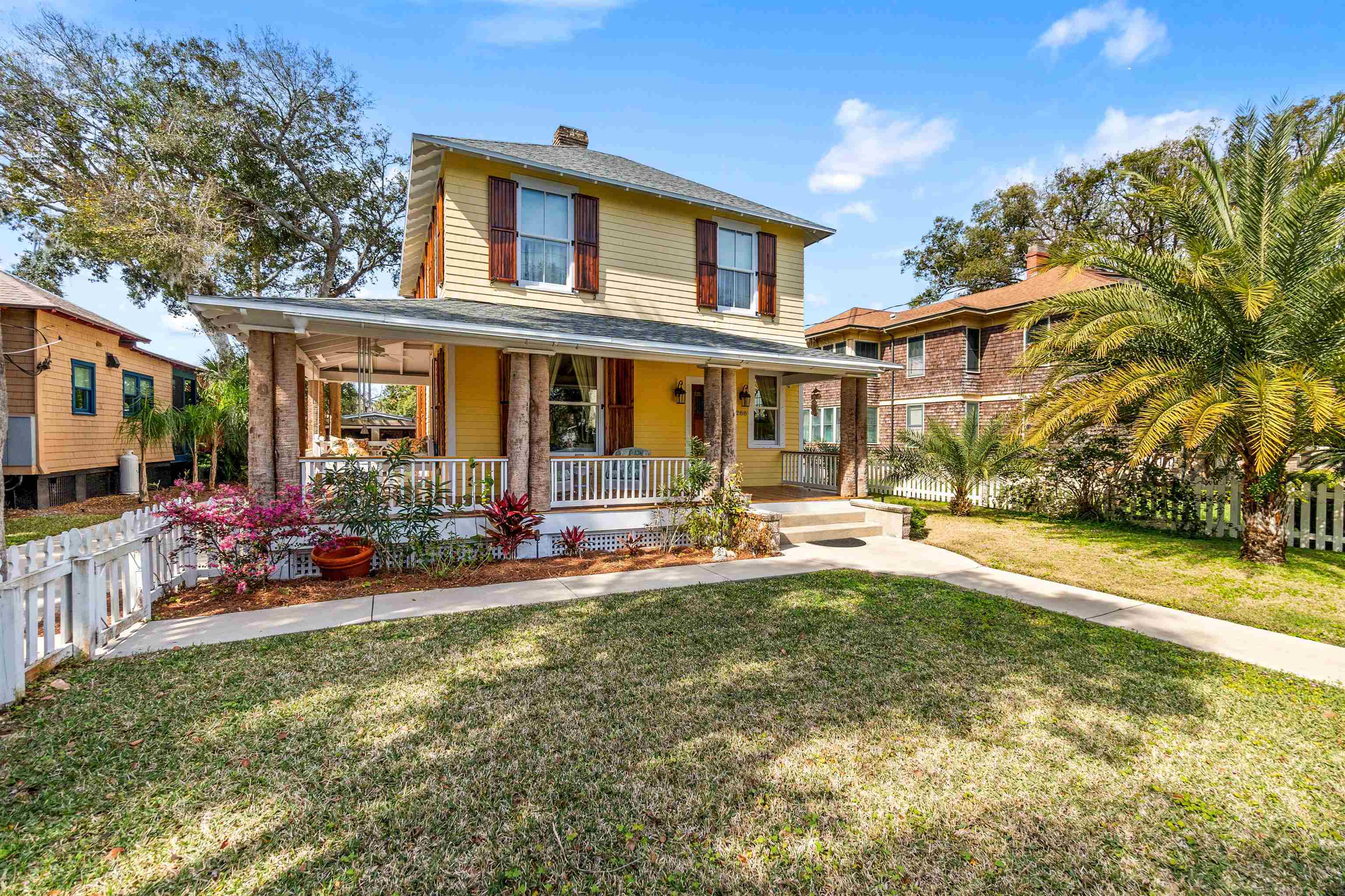 Property Photo: 288 St George St FL 32084