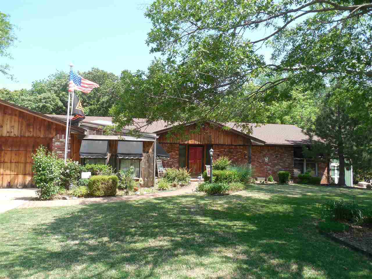 Property Photo:  5324 W Country Club Drive  OK 74074 