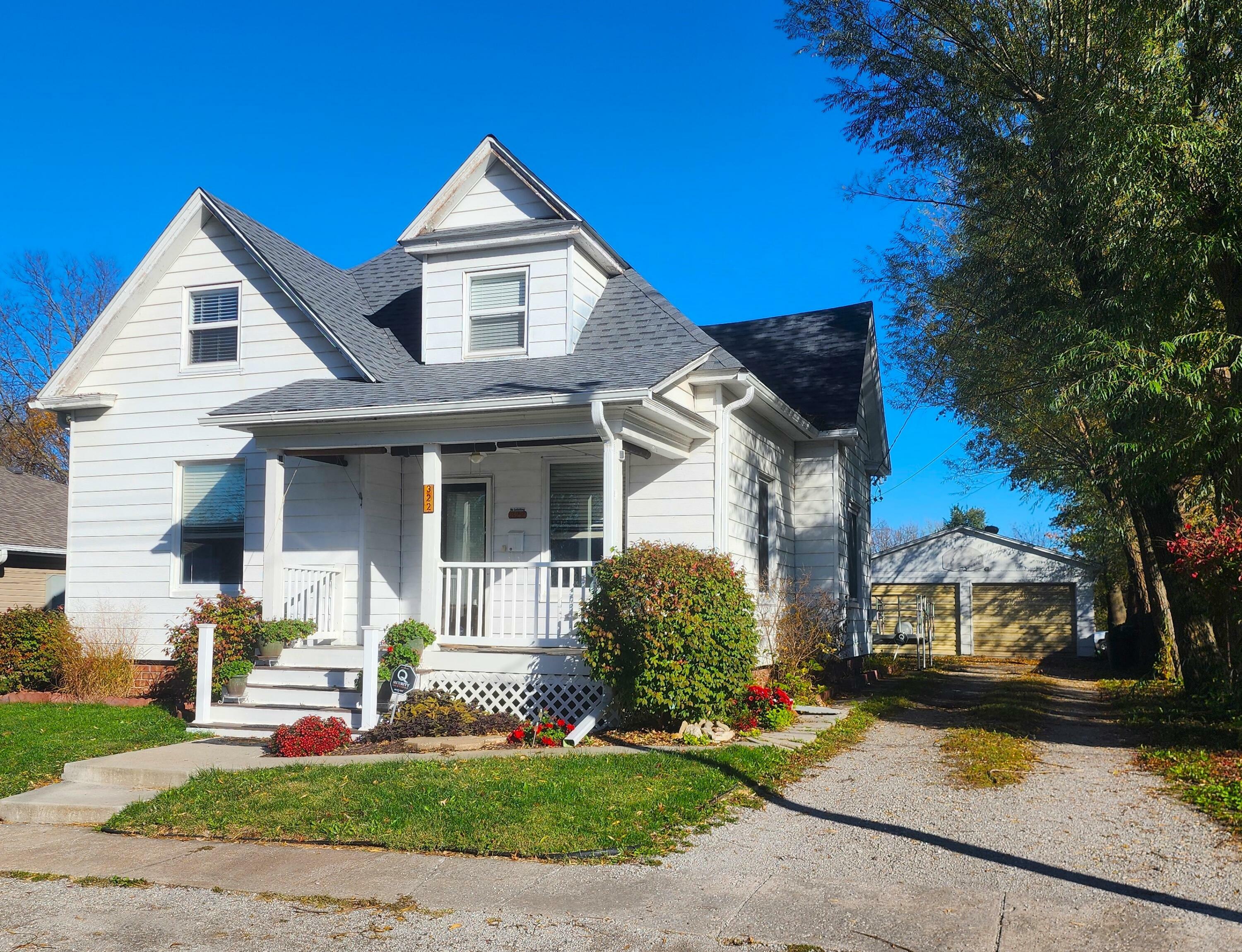 Property Photo:  322 N Missouri St  MO 65265 