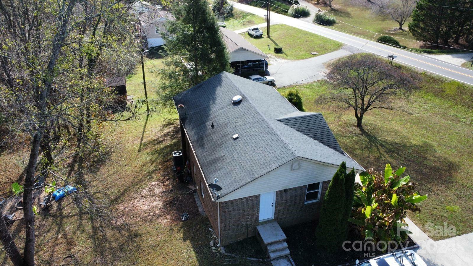 Property Photo:  1489 Watermill Road  NC 28655 