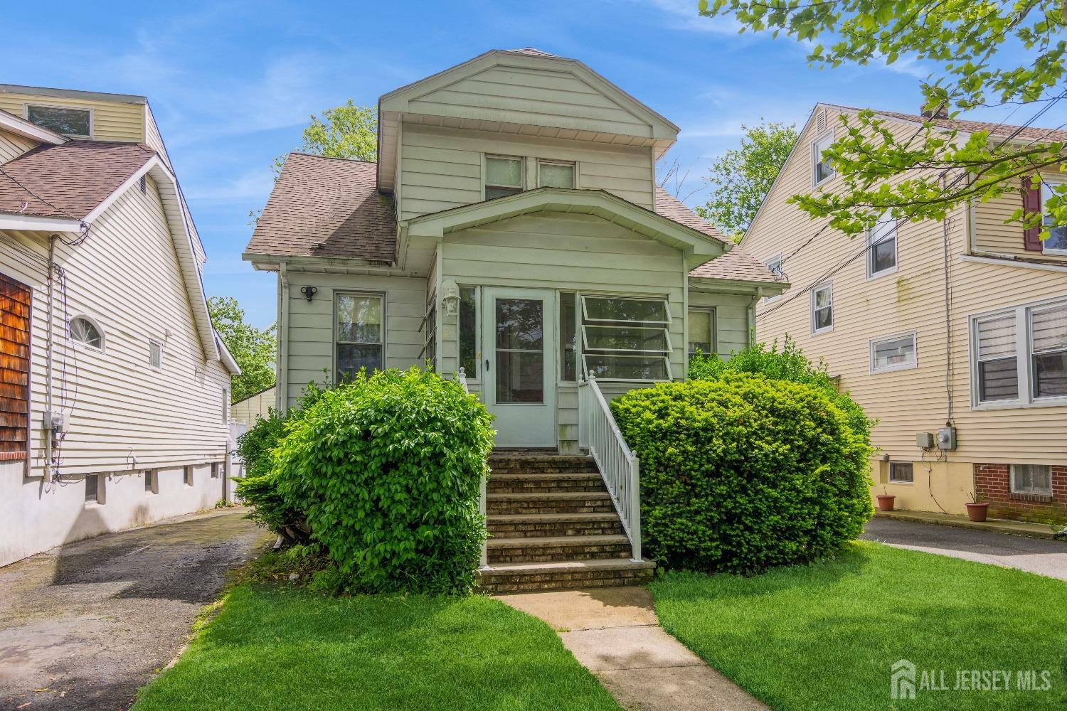 Property Photo:  83 S Maple Avenue  NJ 07081 