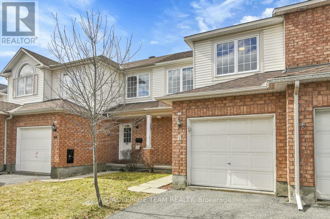 Property Photo: 8 Calaveras Avenue ON K2J 4Z8