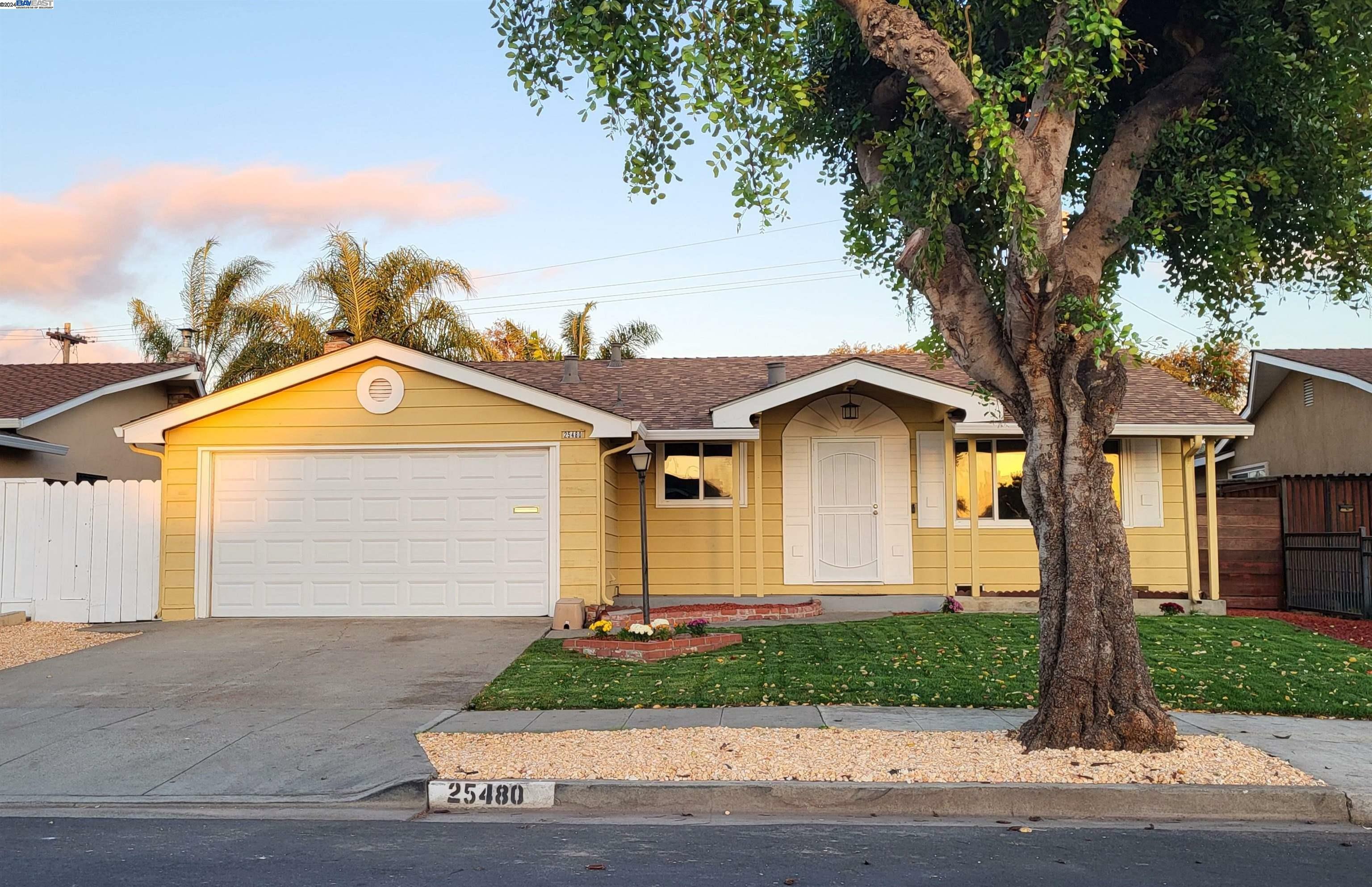 Property Photo:  25480 Belhaven St  CA 94545 