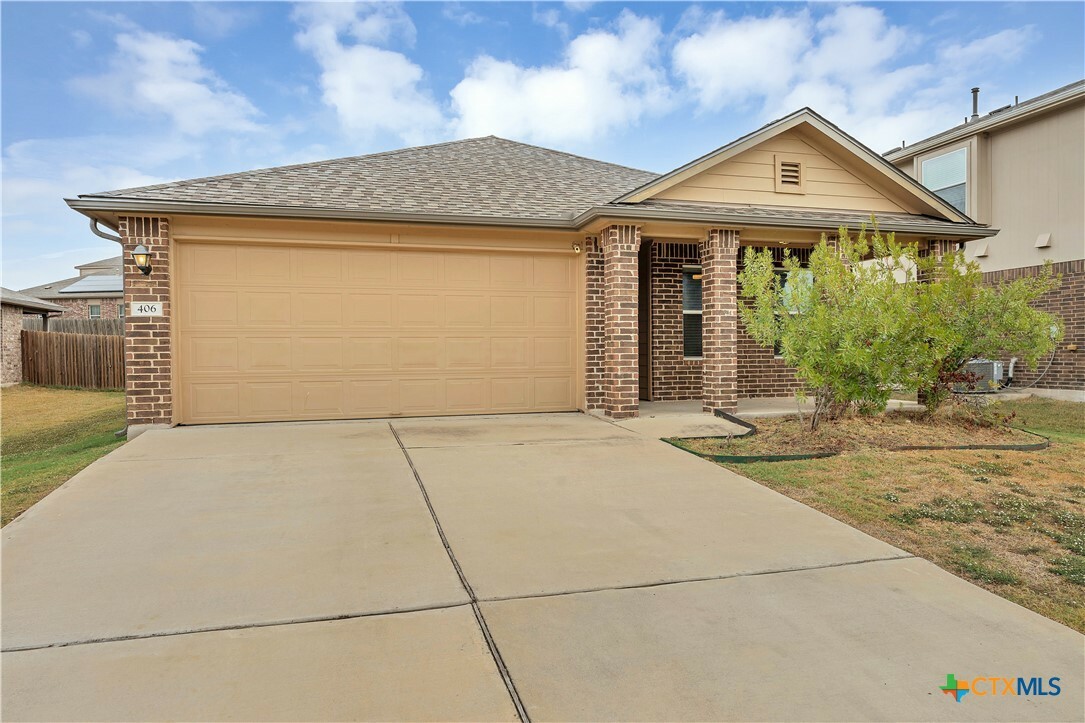 Property Photo:  406 Purple Martin Avenue  TX 78640 