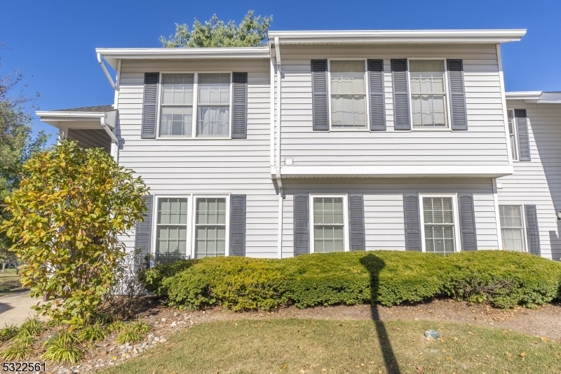 Property Photo:  237 Nuthatch Ct  NJ 08887 