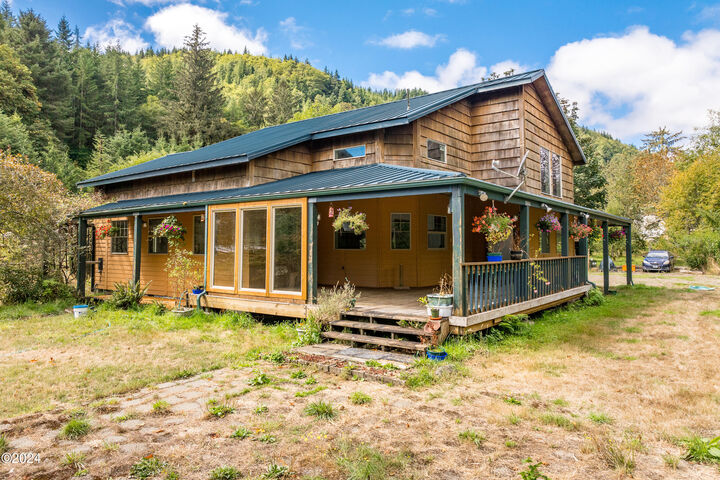 Property Photo:  21125 US-101  OR 97112 