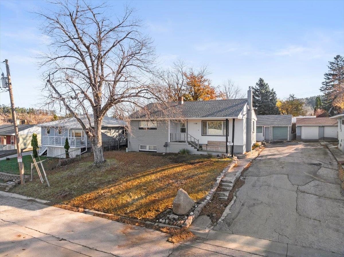 Property Photo:  1108 Nellie Street  SD 57785 