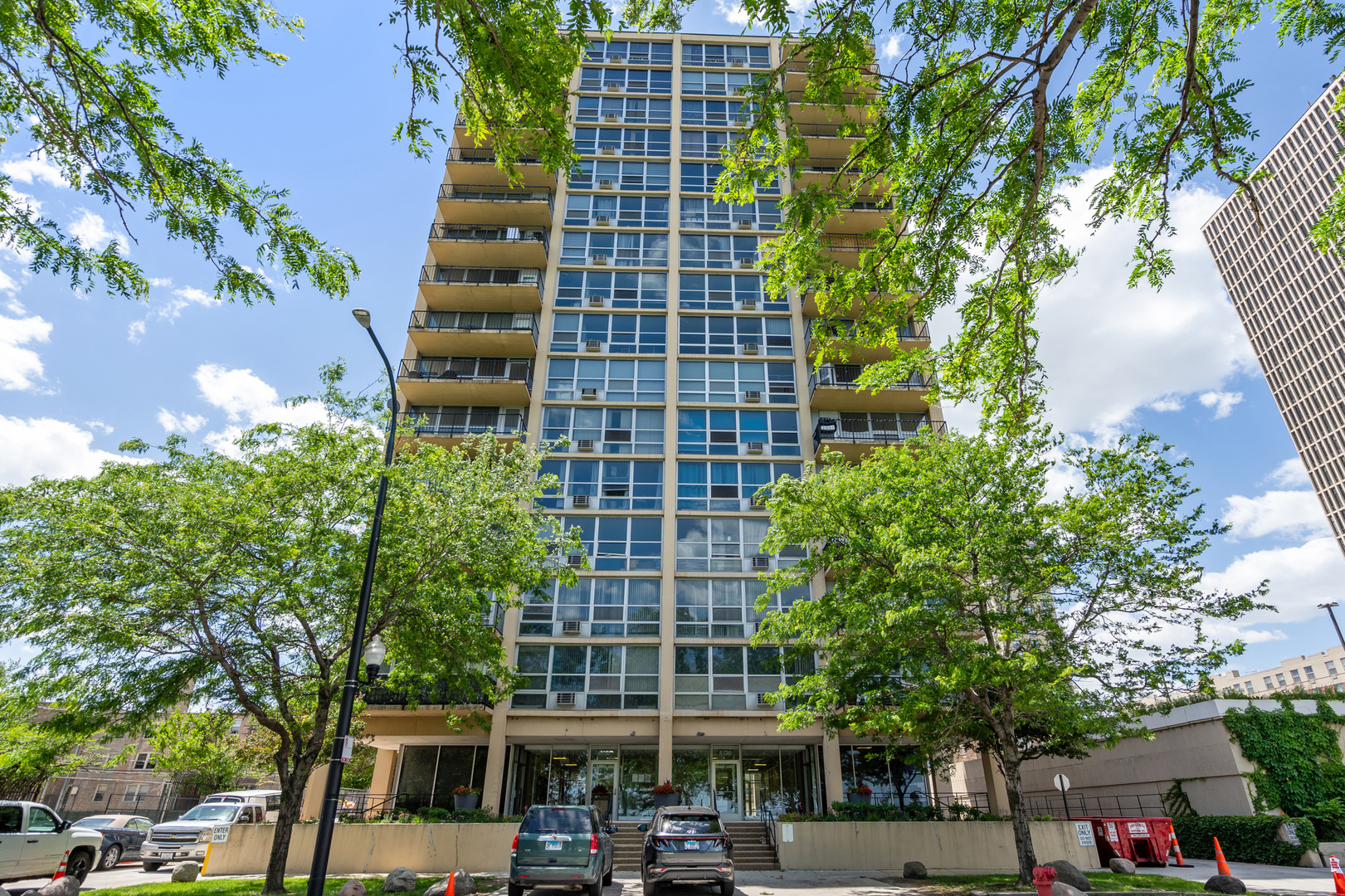 6730 S South Shore Drive 1304  Chicago IL 60649 photo