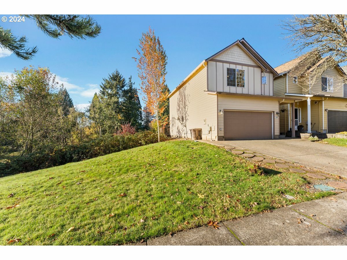 Property Photo:  1799 SE 29th Ave  OR 97123 