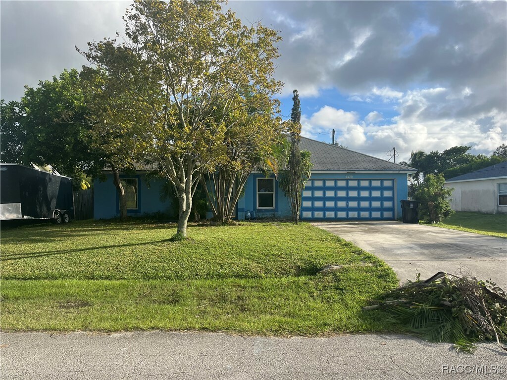 Property Photo:  2470 SE Toledo Avenue  FL 34952 