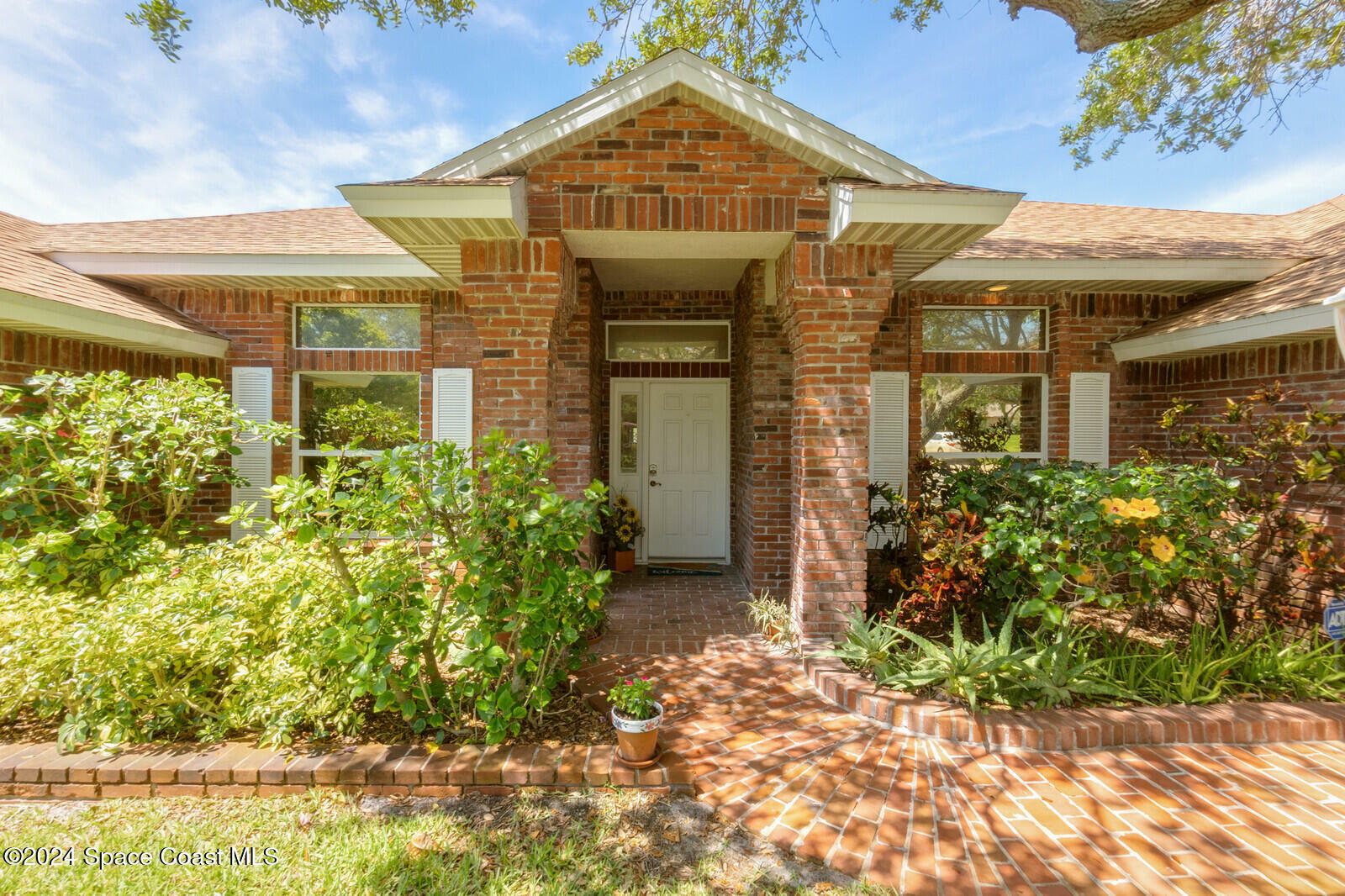 Property Photo:  410 Oriole Lane  FL 32903 