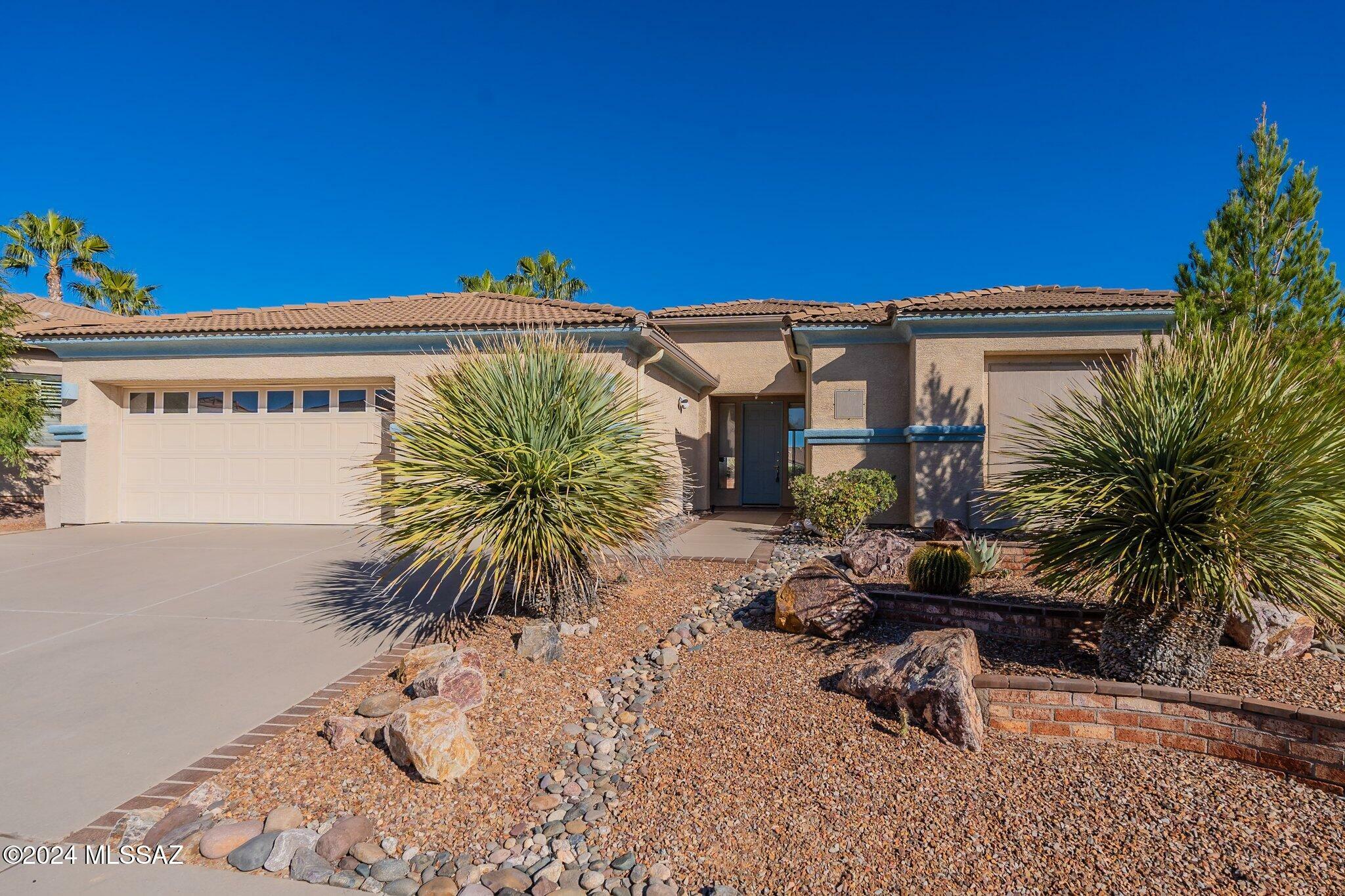 Property Photo:  36 N Bluebird Drive  AZ 85614 