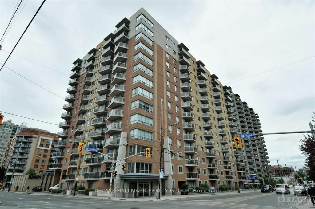 Property Photo:  429 Somerset St 408  ON K2P 2P5 